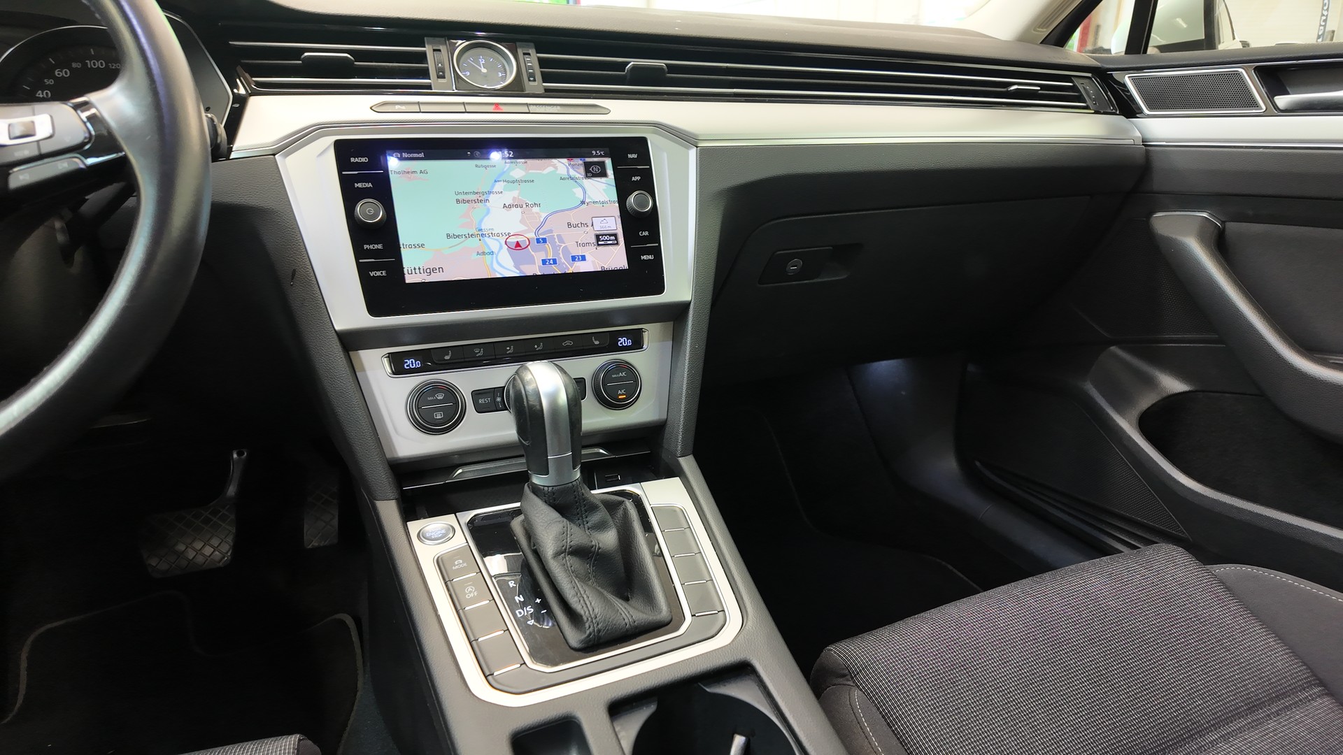 VW Passat Variant 1.6 TDI BMT Comfortline DSG-image-11
