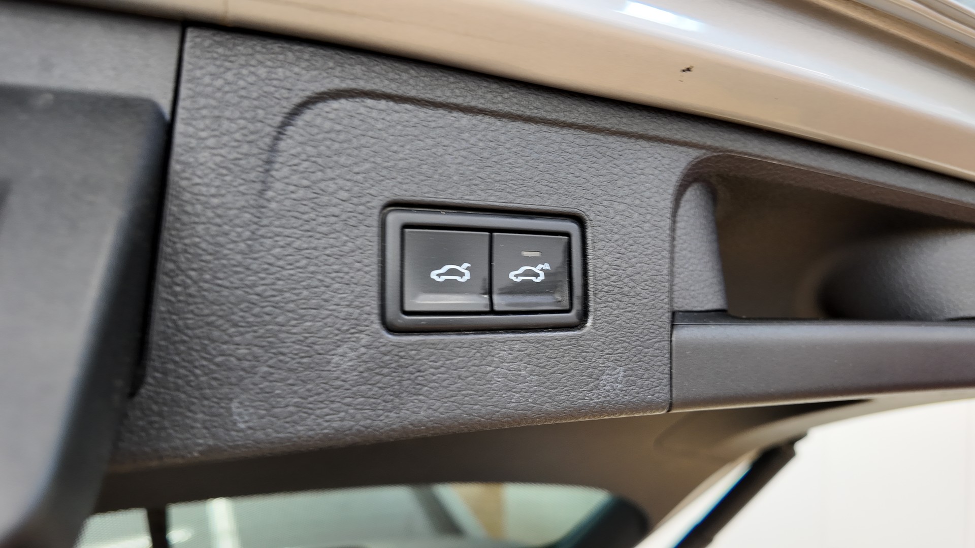 VW Passat Variant 1.6 TDI BMT Comfortline DSG-image-25