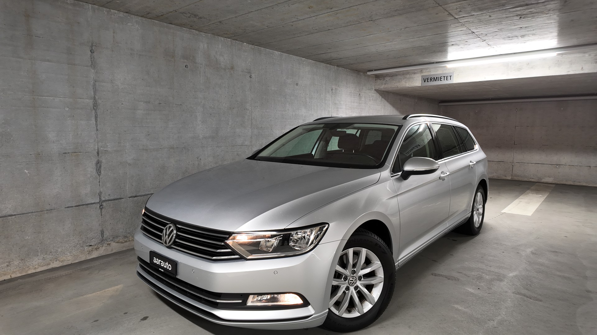 VW Passat Variant 1.6 TDI BMT Comfortline DSG-image-0