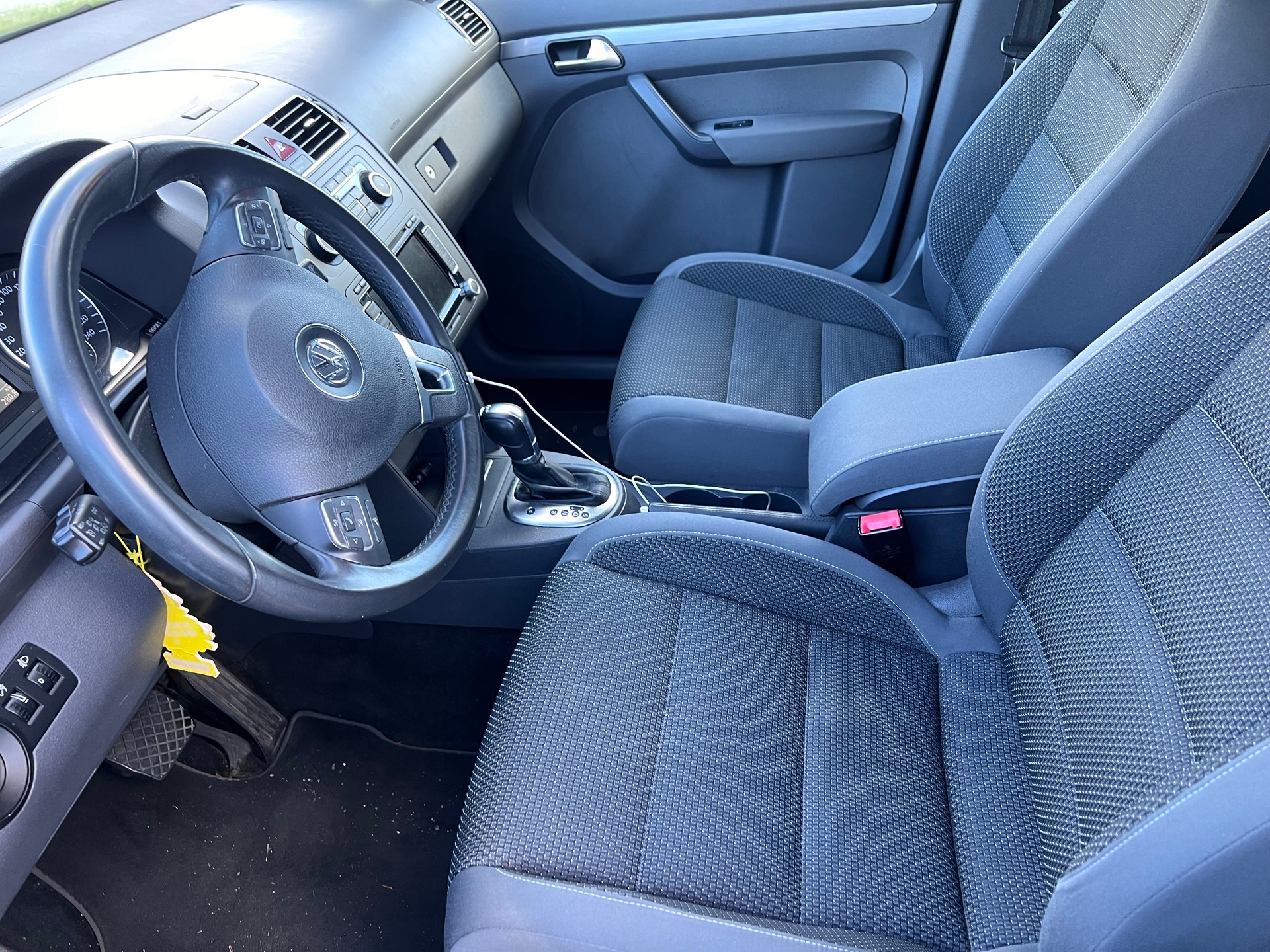 VW Touran 1.6 TDI Comfortline DSG 7-Platz Die Getriebelager sind neu gewechselt, und die Kupplung ist auch neu.-image-11