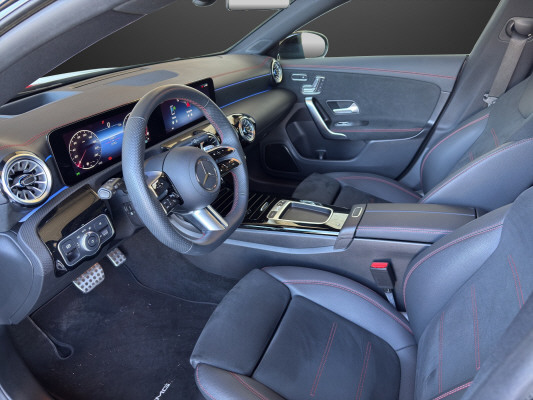 MERCEDES-BENZ CLA 180 7G-DCT-image-5