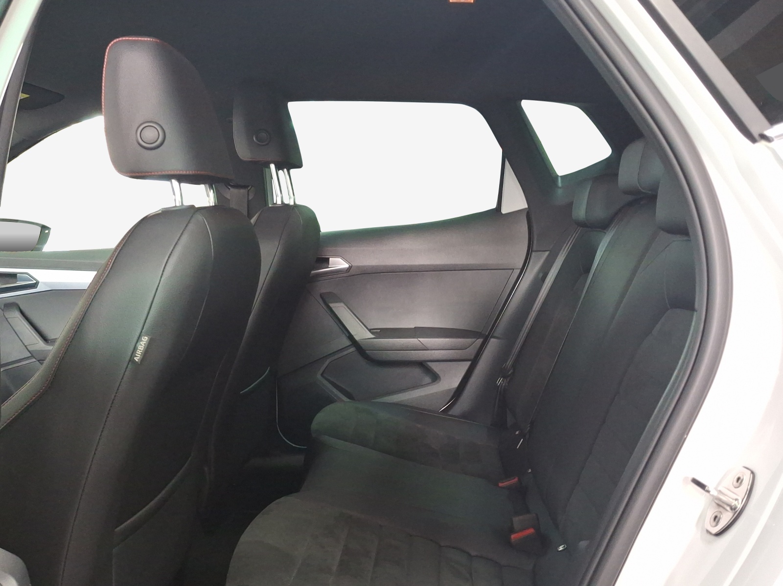 SEAT Arona 1.0 TSI Eco Hola FR DSG-image-11