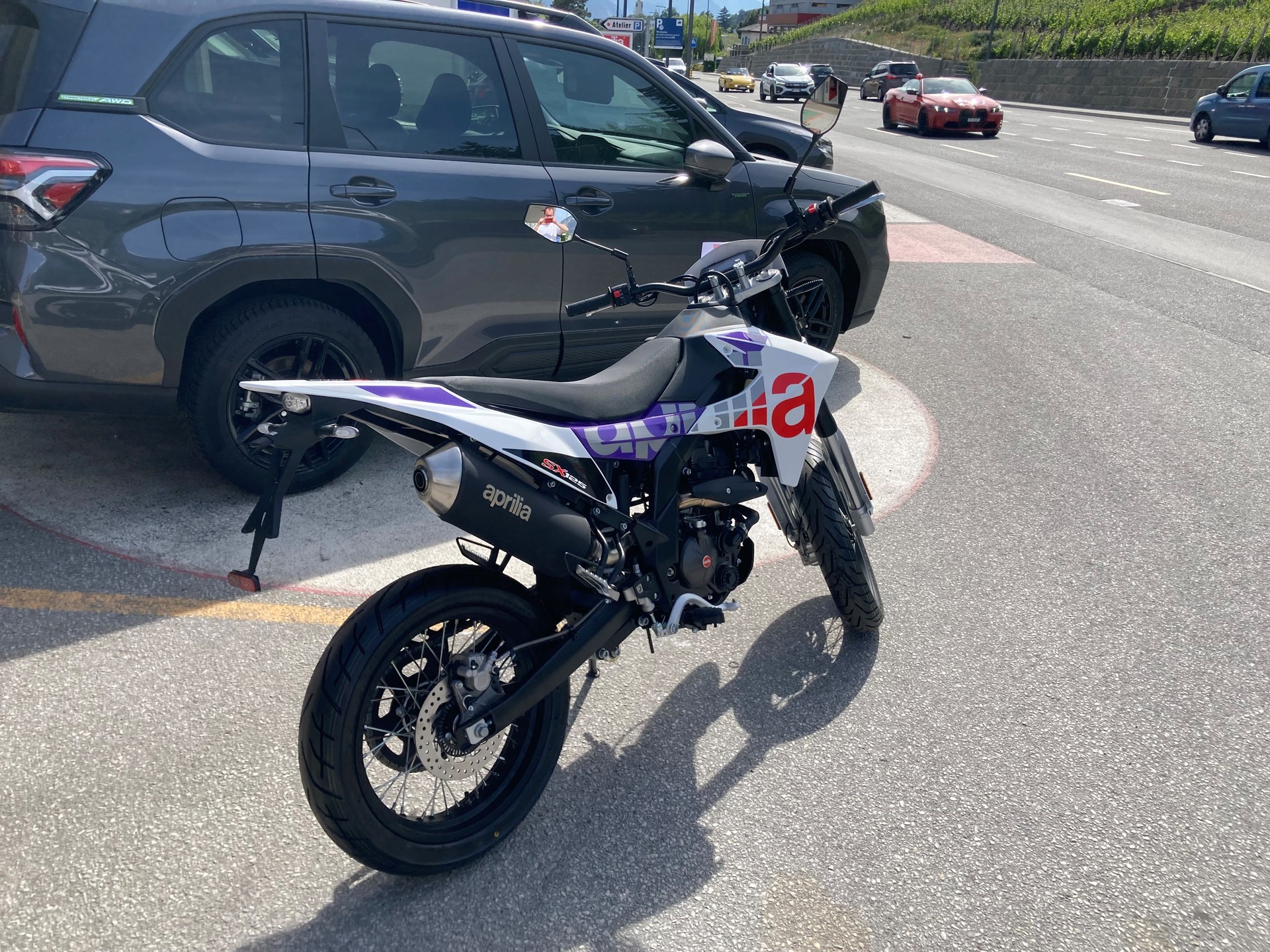APRILIA SX 125 E5+-showroom-element-2