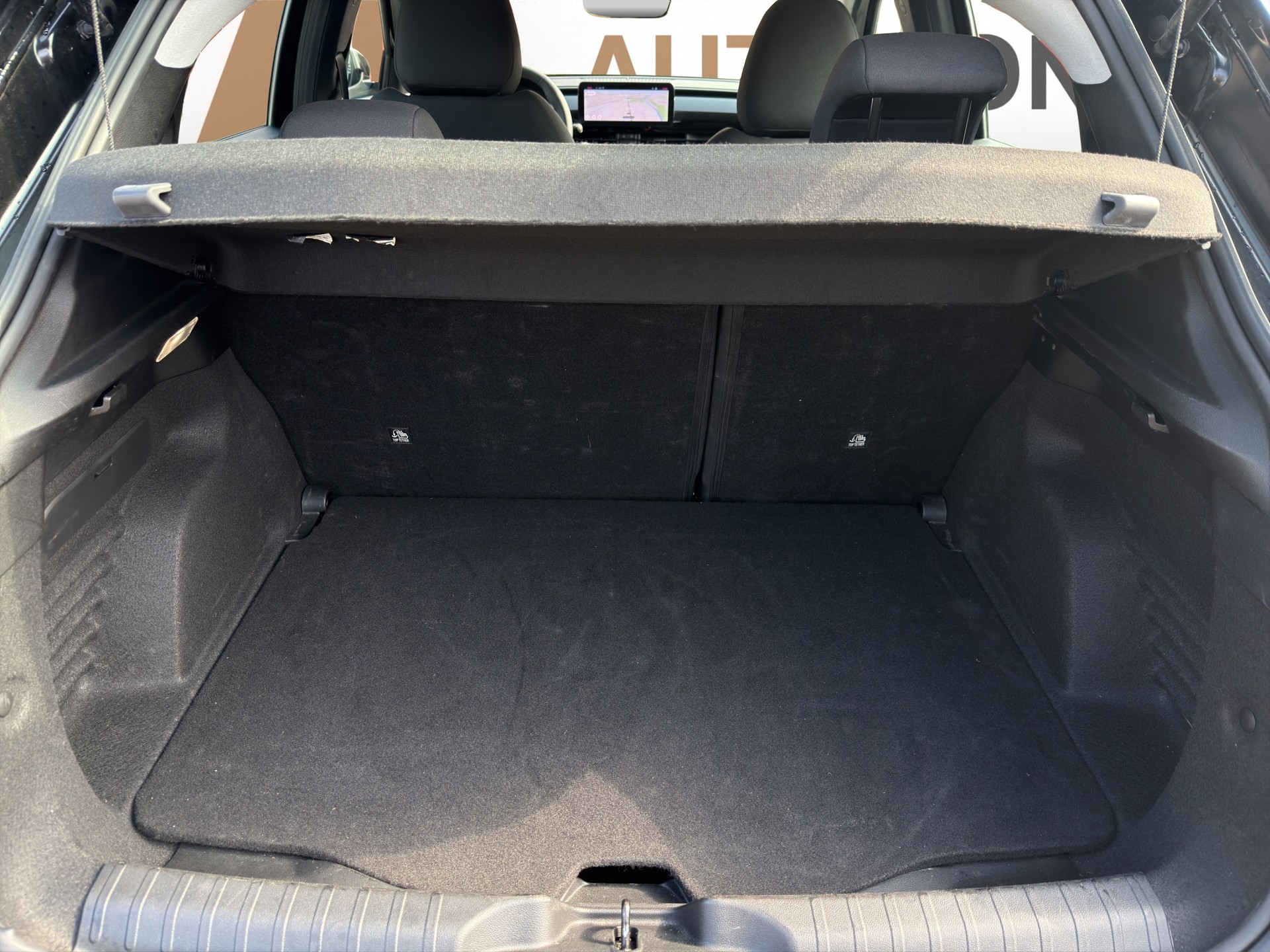 FIAT 600 1.2 Hybrid 145 Cult-image-38