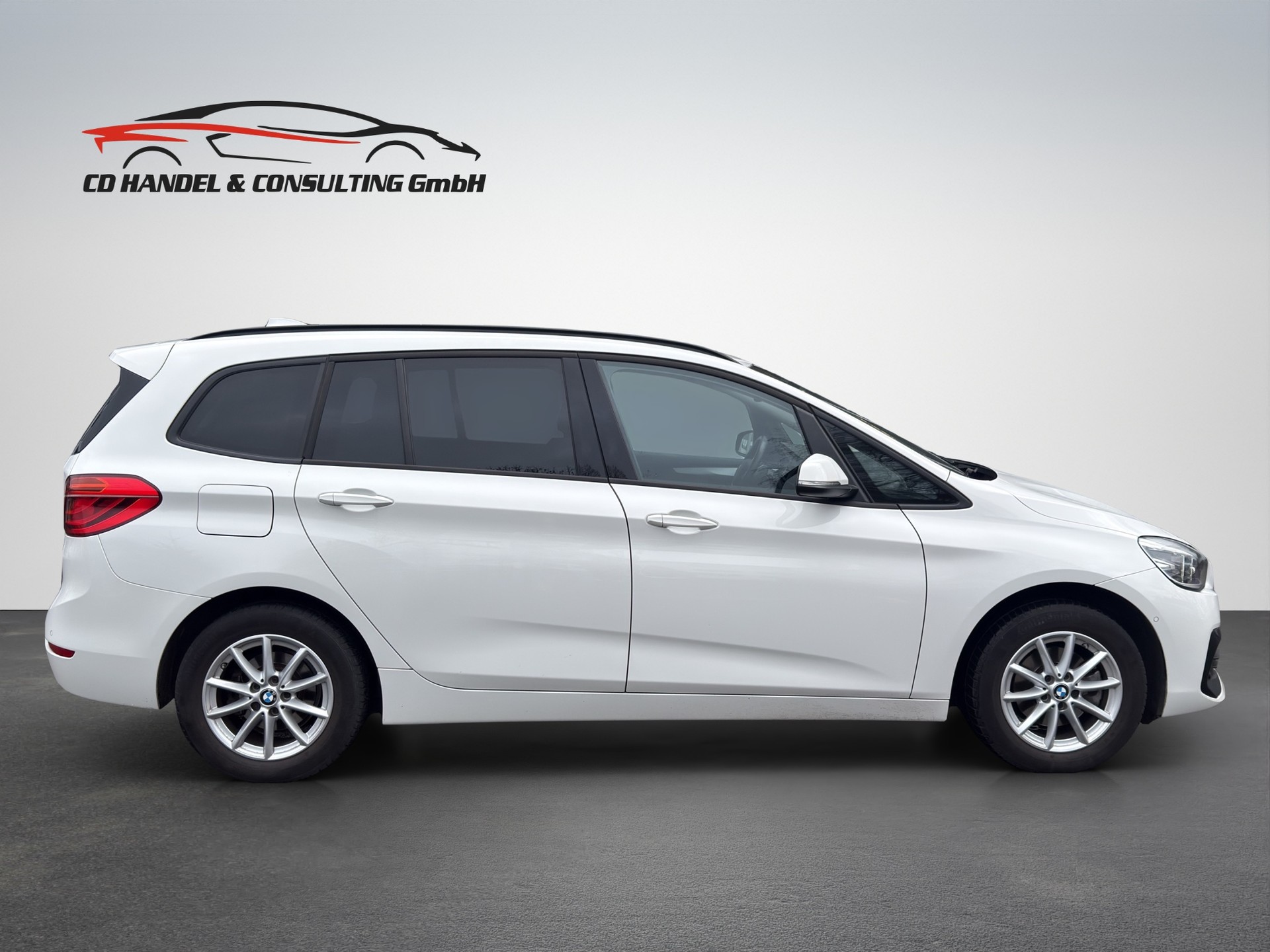 BMW 216d Gran Tourer DKG Luxury Line-image-6