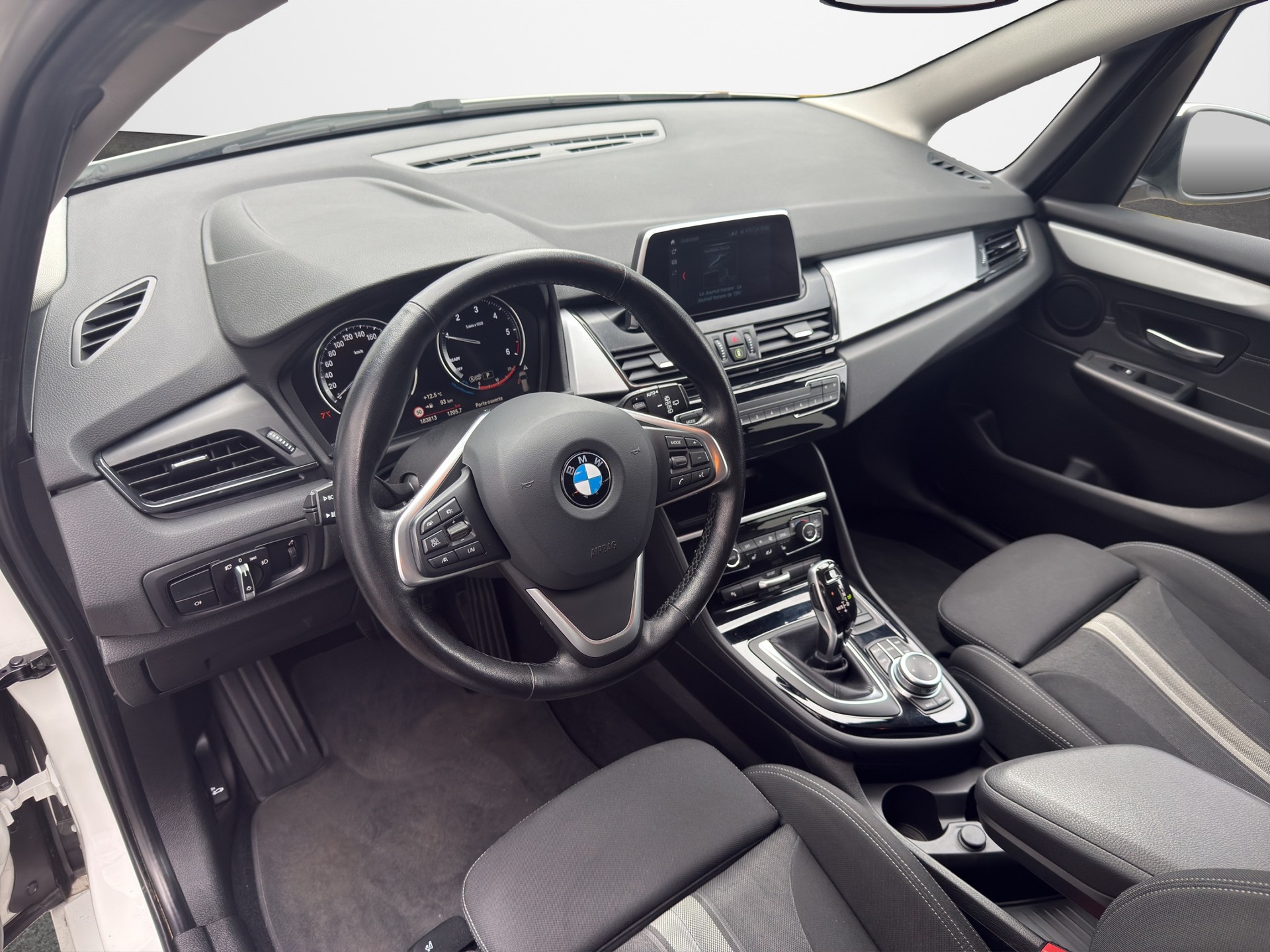 BMW 216d Gran Tourer DKG Luxury Line-image-10