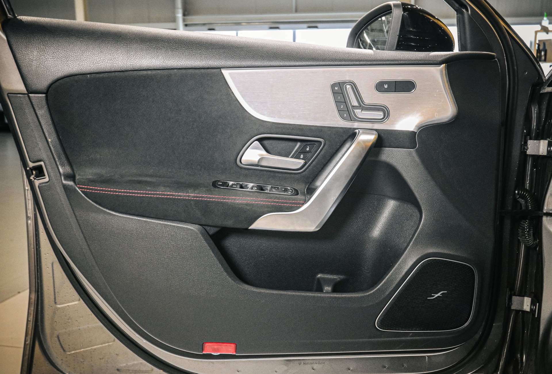 MERCEDES-BENZ A 35 AMG 4Matic Speedshift-image-20