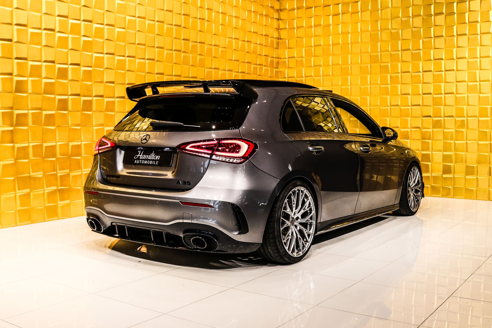 MERCEDES-BENZ A 35 AMG 4Matic Speedshift-image-5