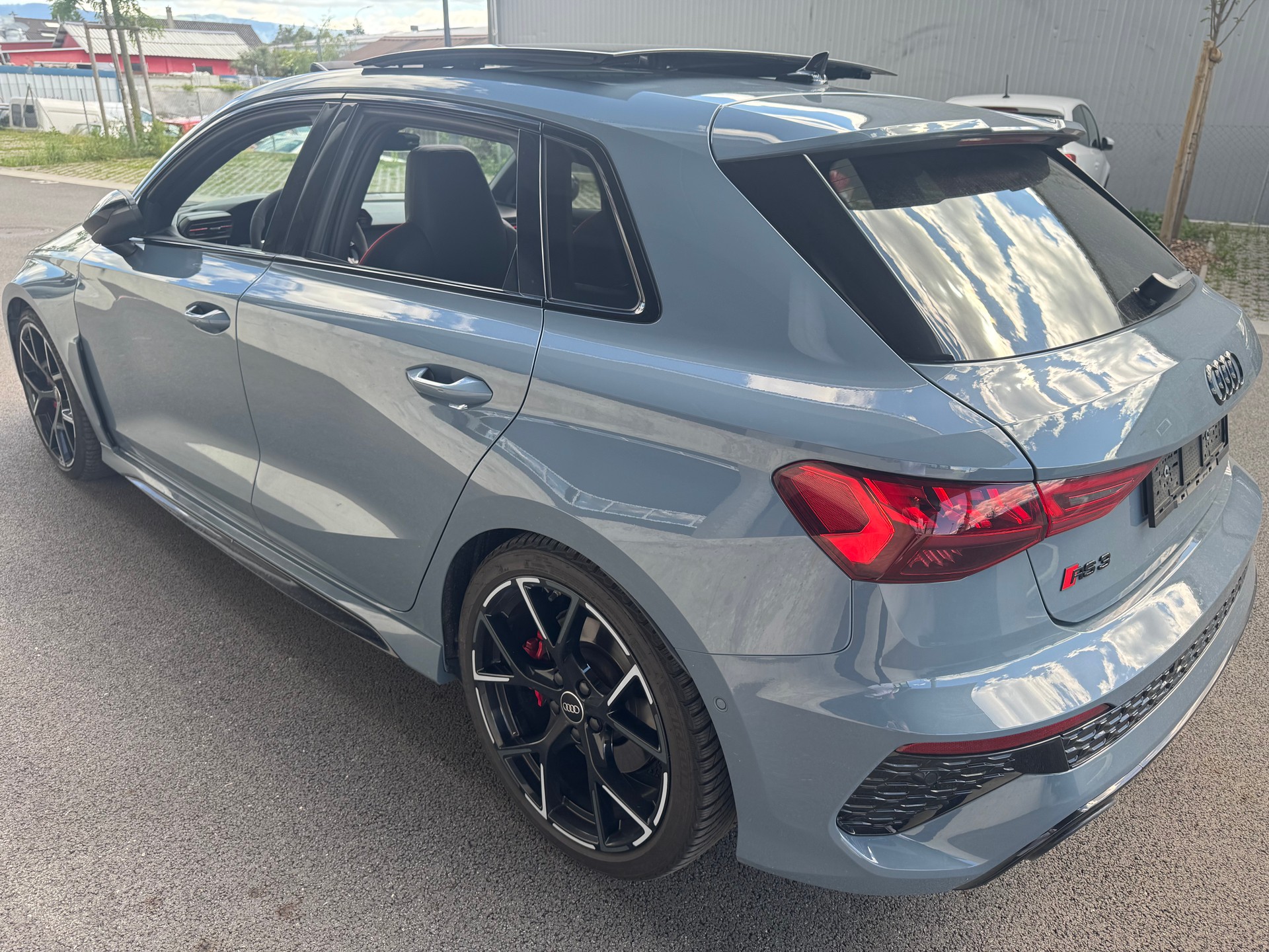 AUDI RS3 Sportback 2.5 TSI quattro S-tronic-image-7
