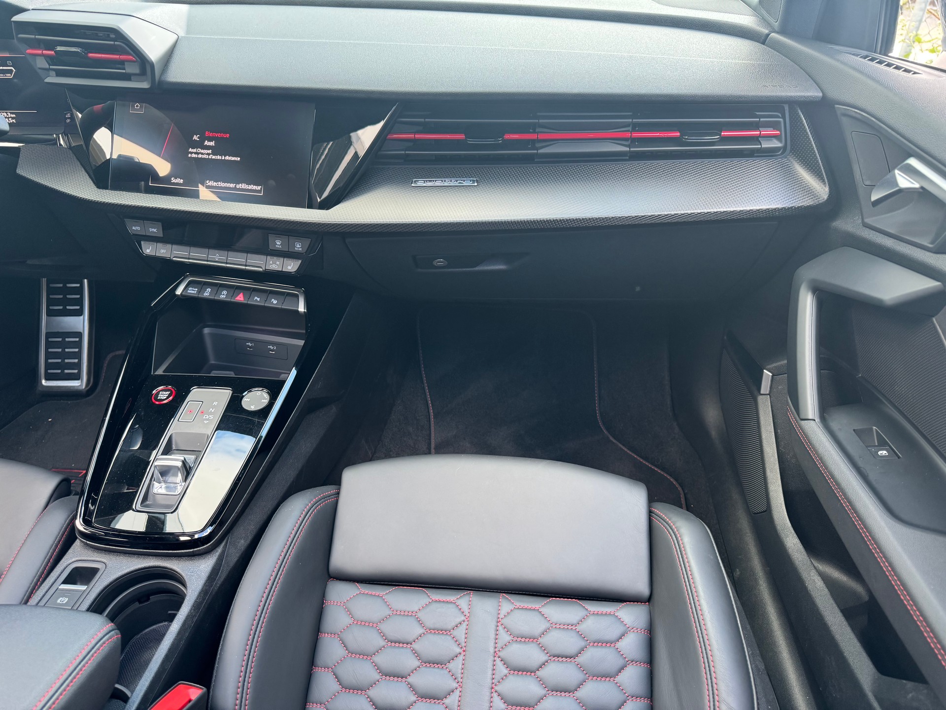 AUDI RS3 Sportback 2.5 TSI quattro S-tronic-image-14