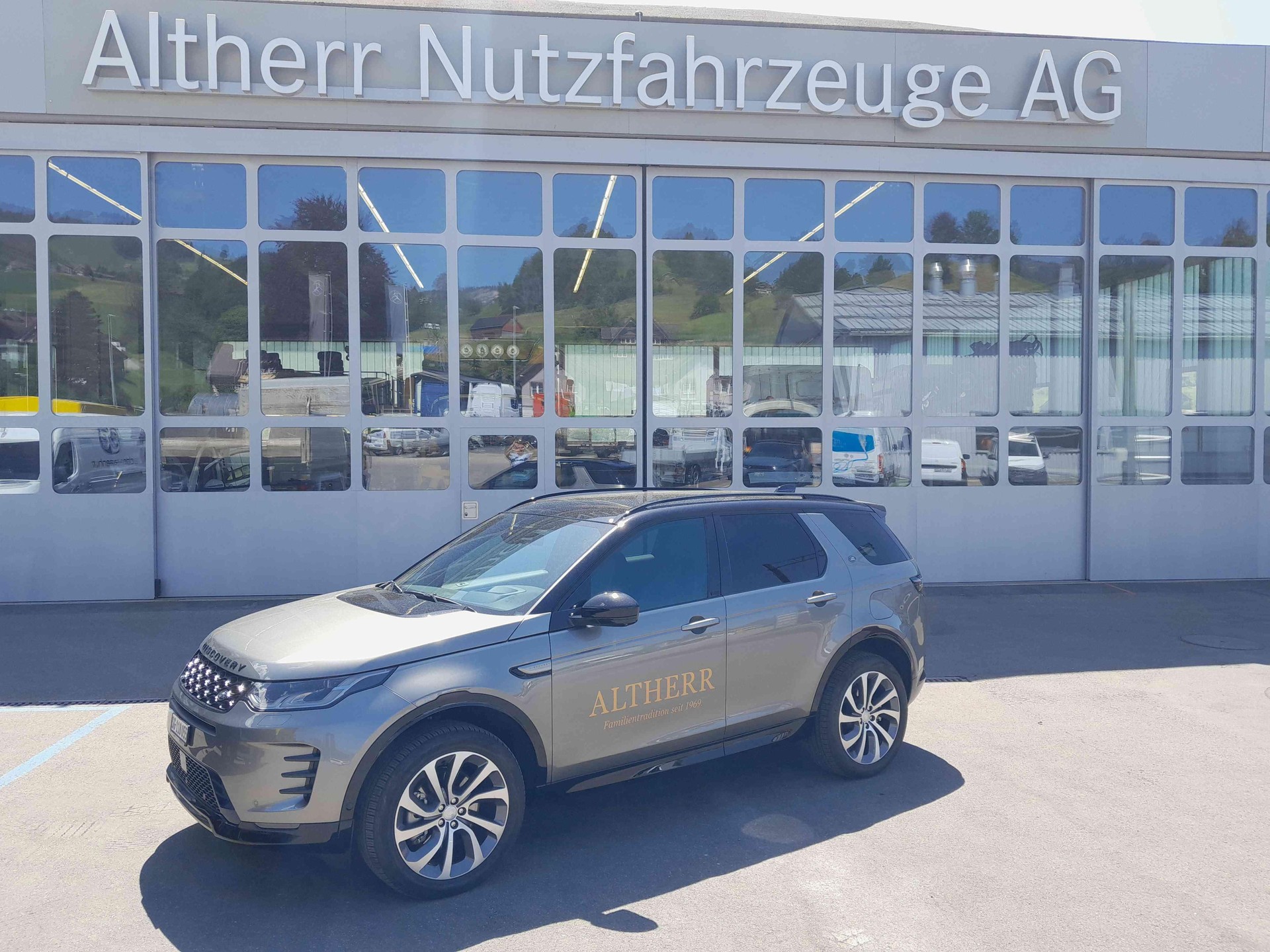 LAND ROVER Discovery Sport 1.5 T 270e Dynamic HSE