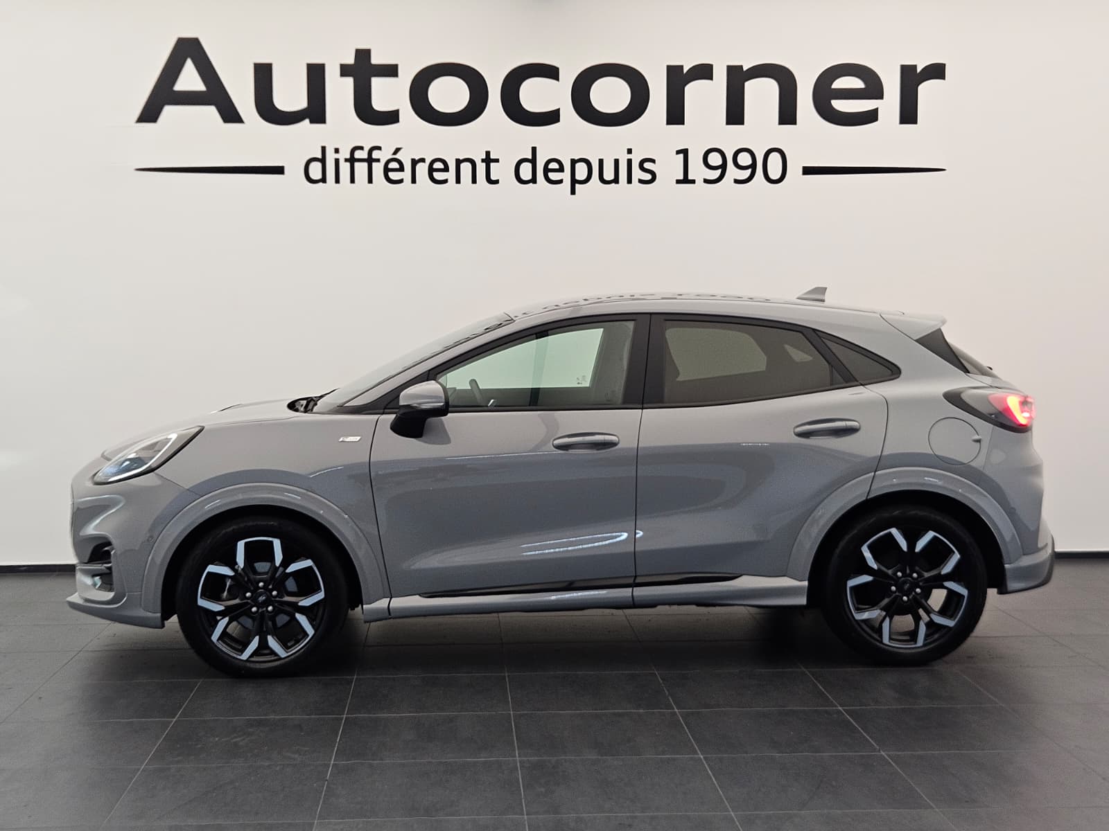 FORD Puma 1.0 MHEV ST-Line X Automat-showroom-element-1
