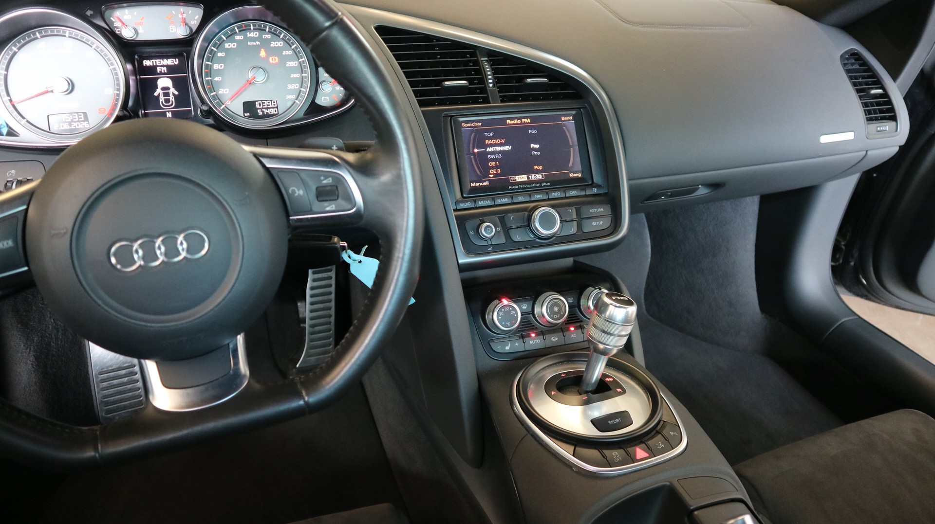 AUDI R8 Coupé 4.2 R-Tronic-image-3