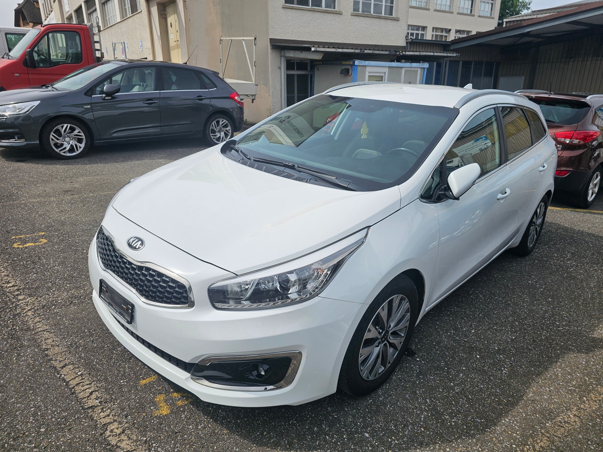 KIA Cee'd Sportswagon 1.6 GDi Style DCT-image-0