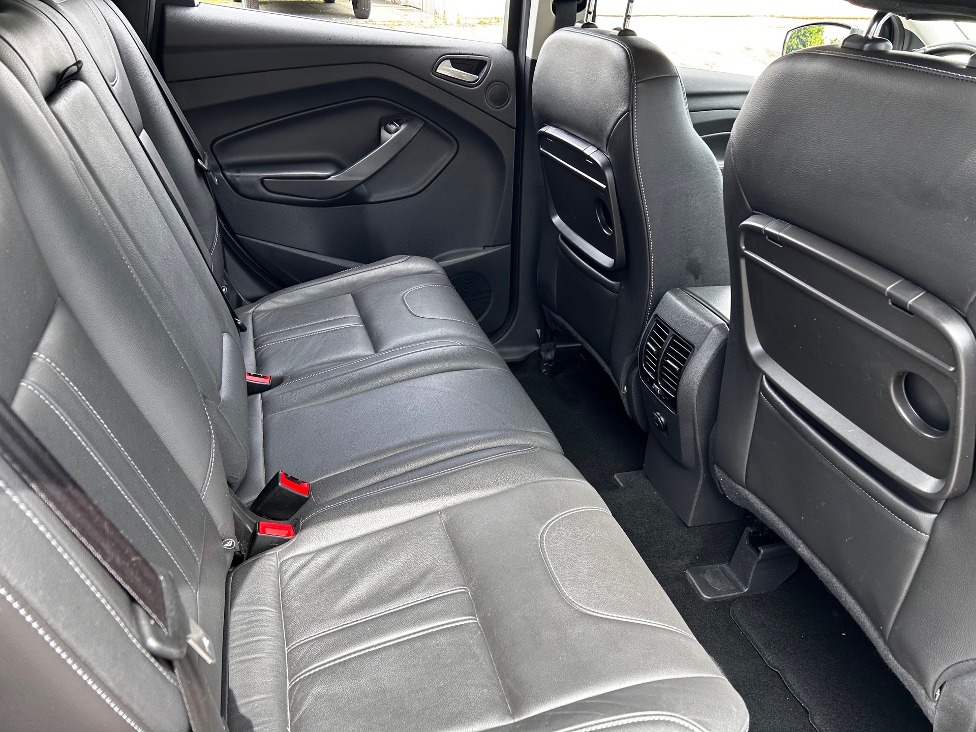 FORD Kuga 1.6 SCTi Titanium S 4WD Automatic-image-7