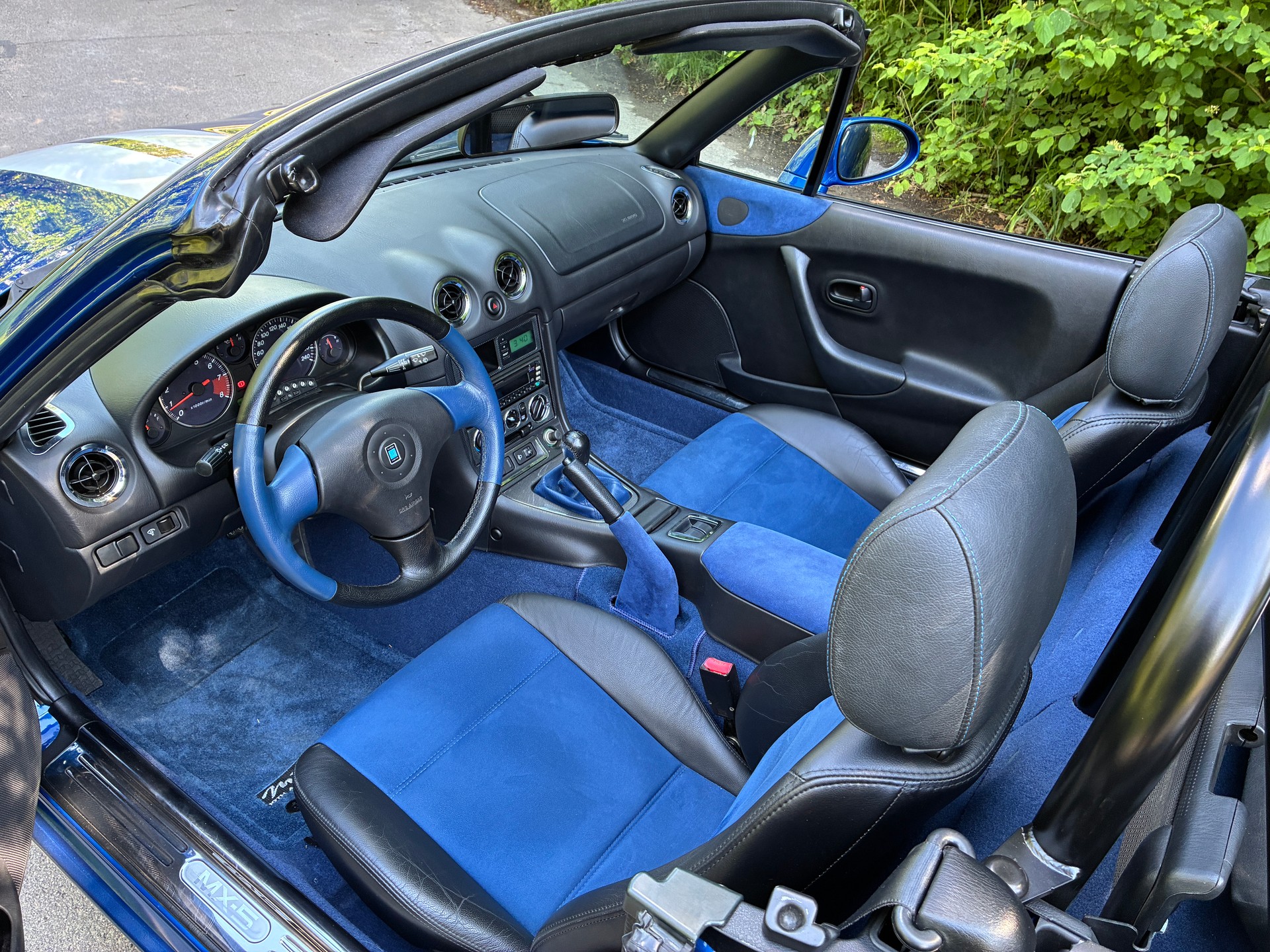MAZDA 1.8i-16V Anniversary Youngster-image-6
