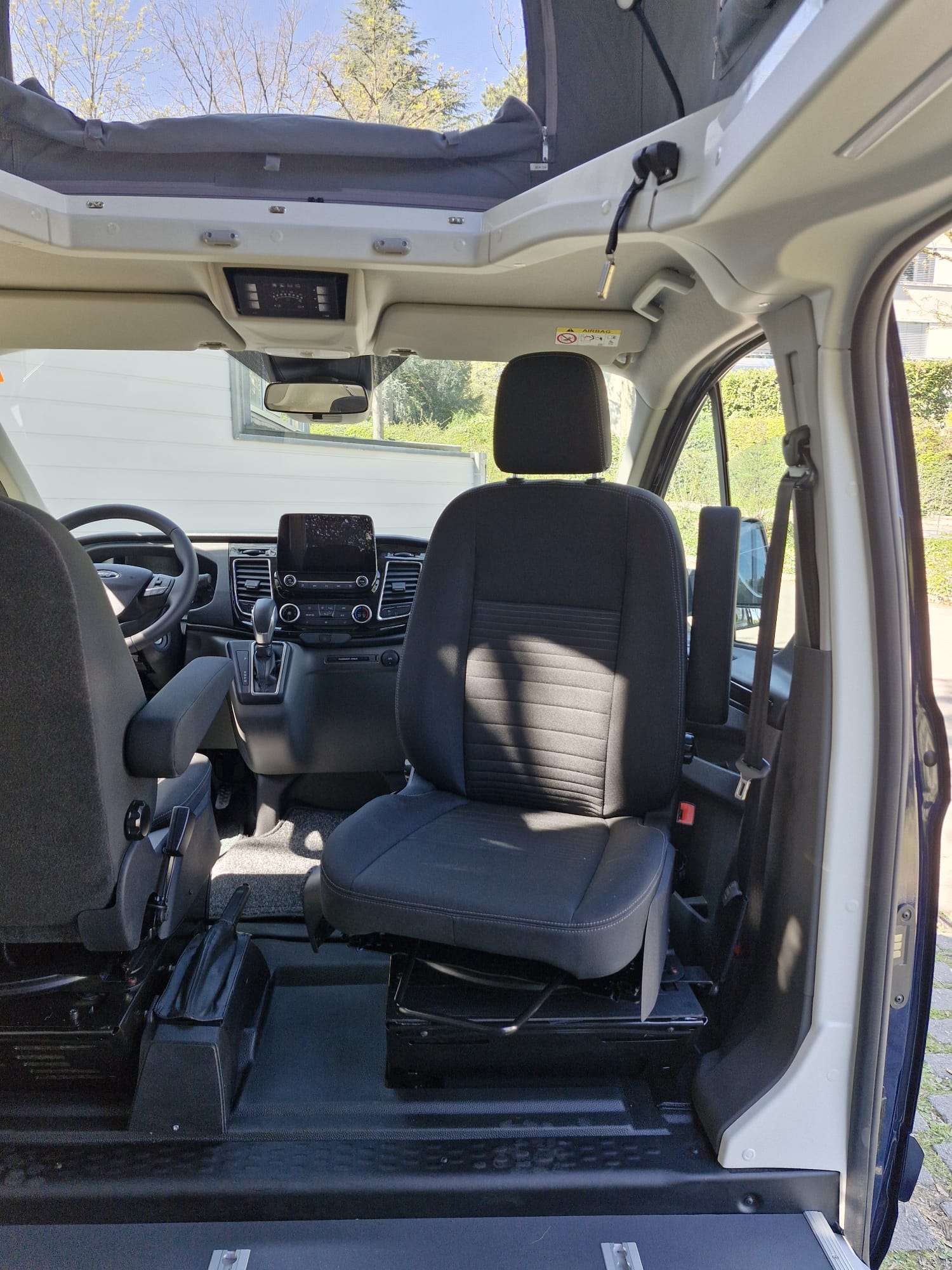 FORD Eura Mobil Duncan 494-image-3