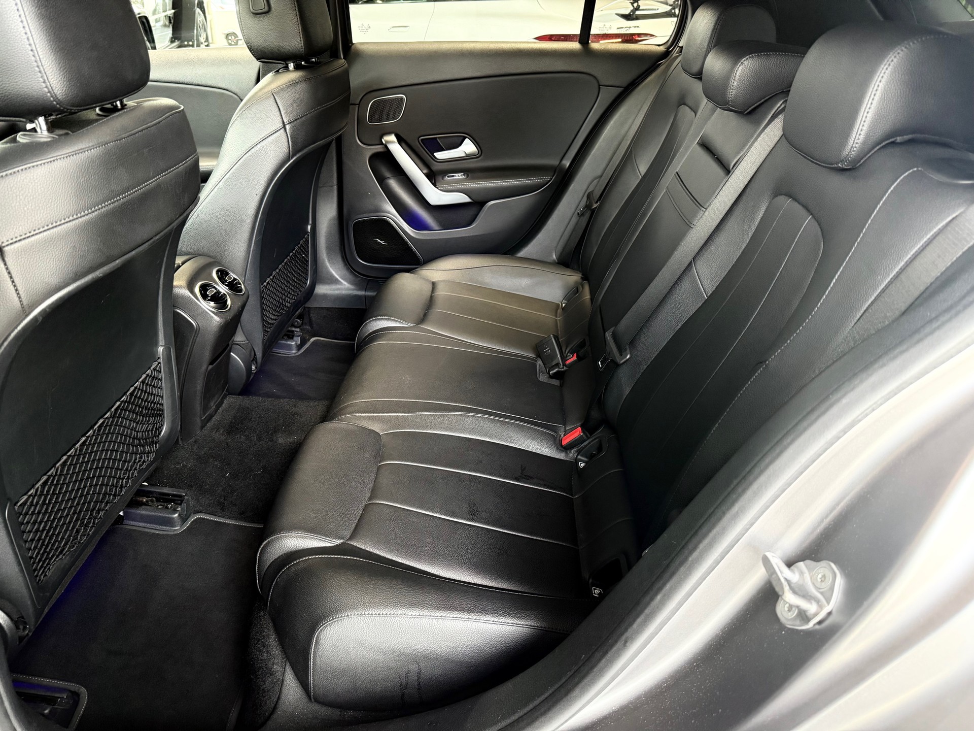 MERCEDES-BENZ A 200 Progressive 7G-DCT-image-11