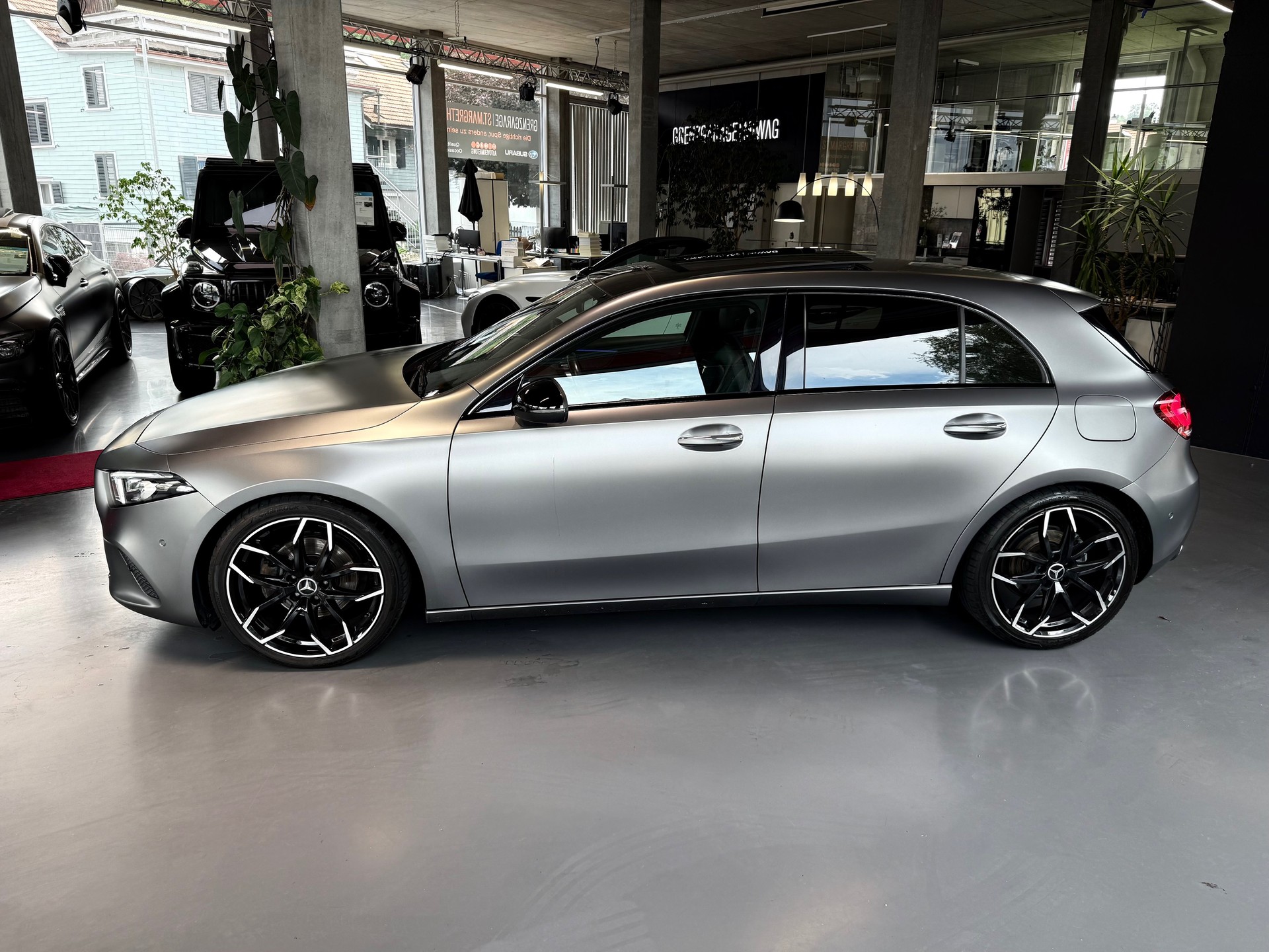 MERCEDES-BENZ A 200 Progressive 7G-DCT-image-3