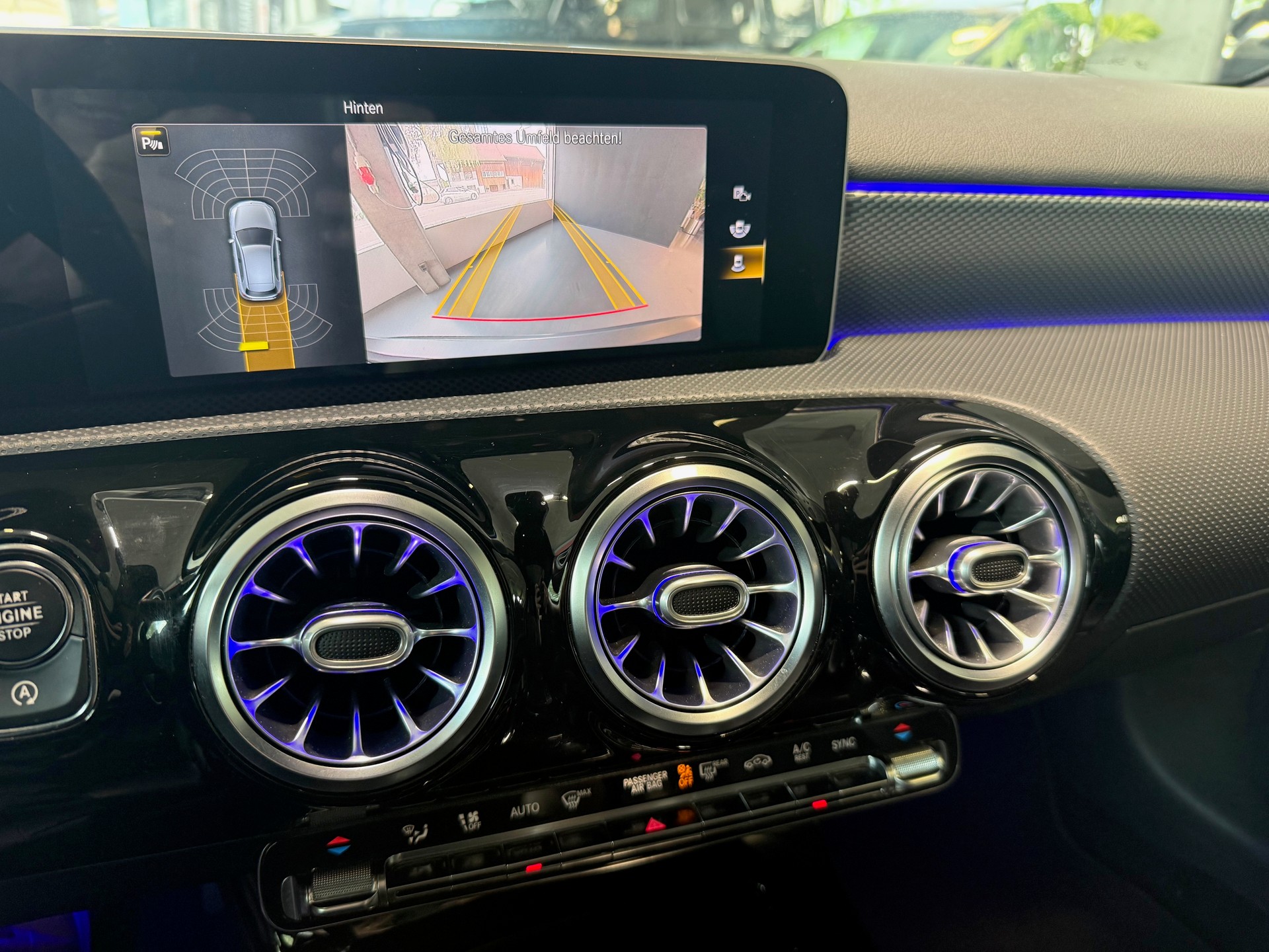 MERCEDES-BENZ A 200 Progressive 7G-DCT-image-15