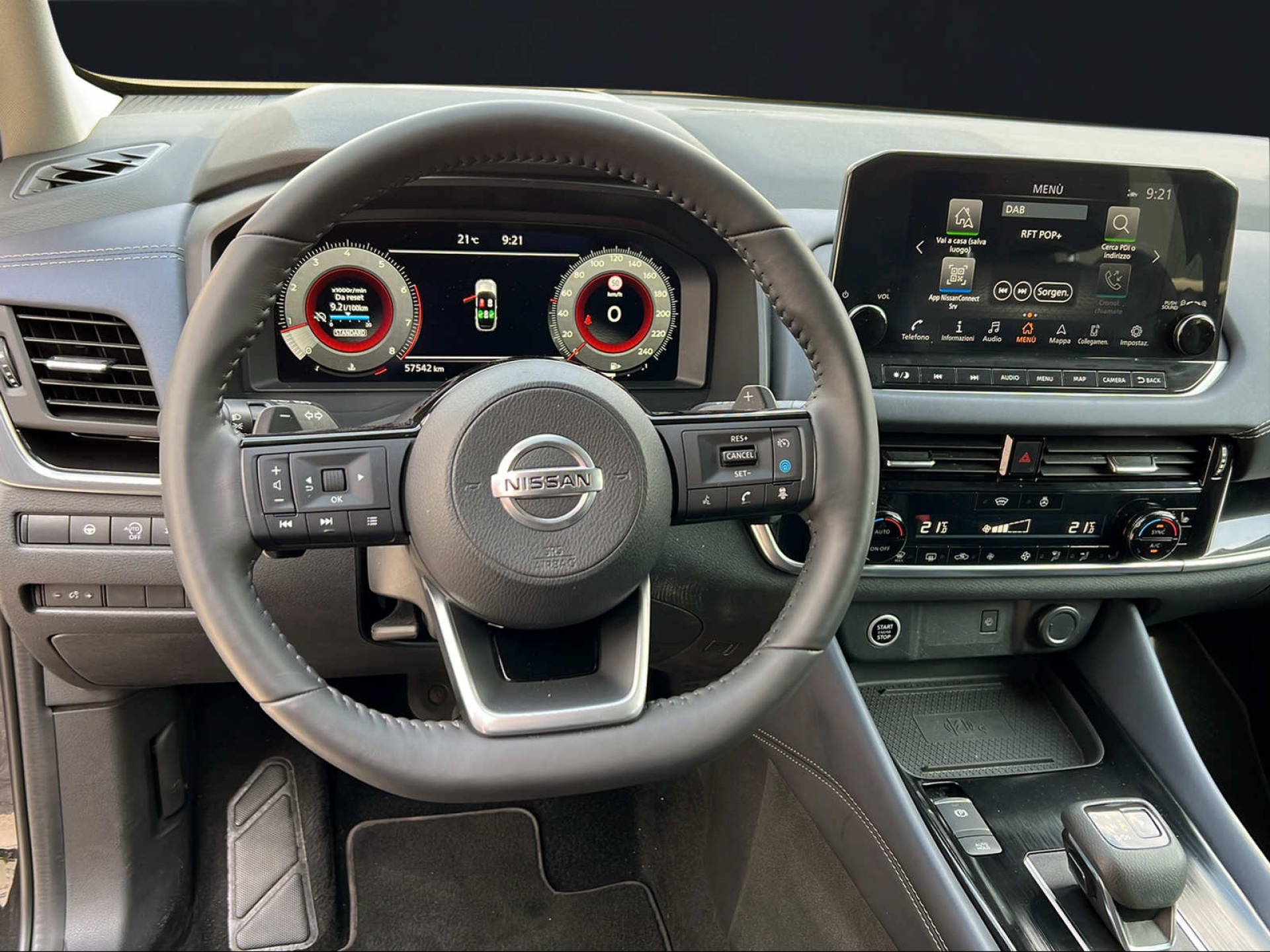 NISSAN Qashqai 1.3 MHEV Prem. Ed-image-8