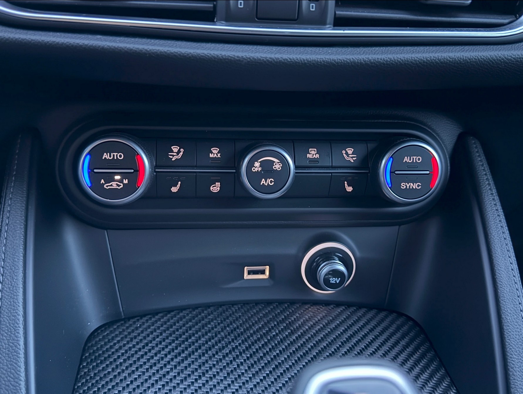 ALFA ROMEO STELVIO 2.9 V6 QUADRIFOGLIO Q4 AT8*EL. PANORAMA-GLASSCHIEBEDACH*8FACH BEREIFT*-image-16