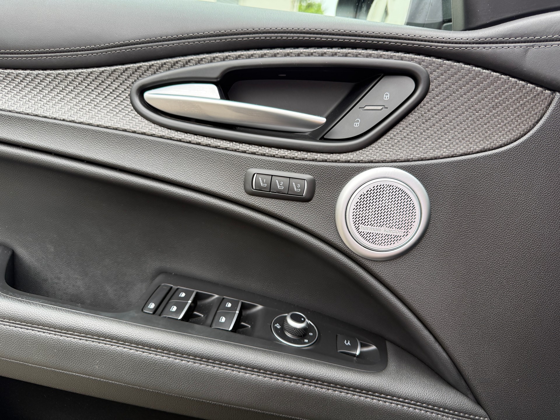 ALFA ROMEO STELVIO 2.9 V6 QUADRIFOGLIO Q4 AT8*EL. PANORAMA-GLASSCHIEBEDACH*8FACH BEREIFT*-image-18
