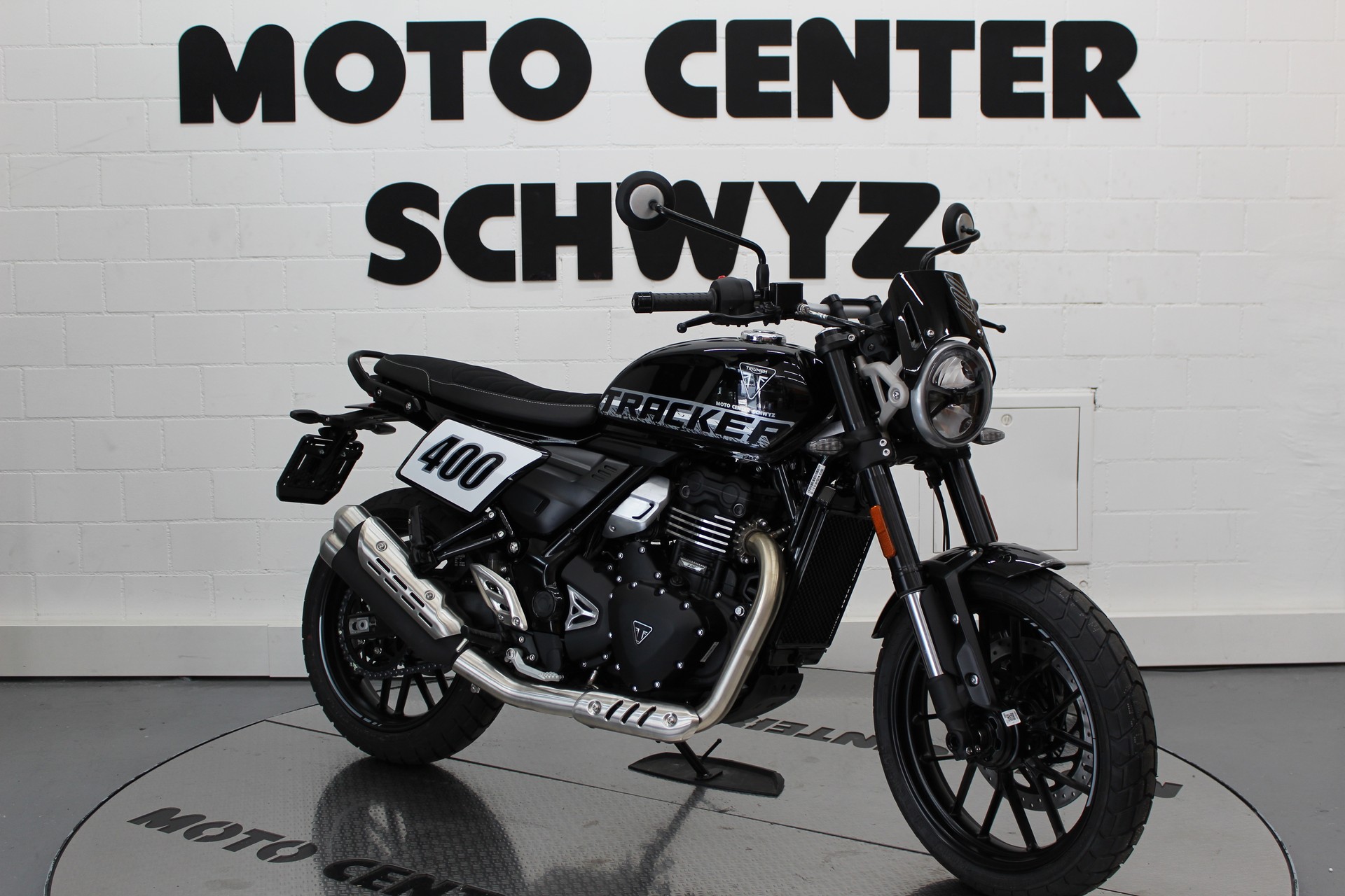 TRIUMPH Tracker 400-showroom-element-1