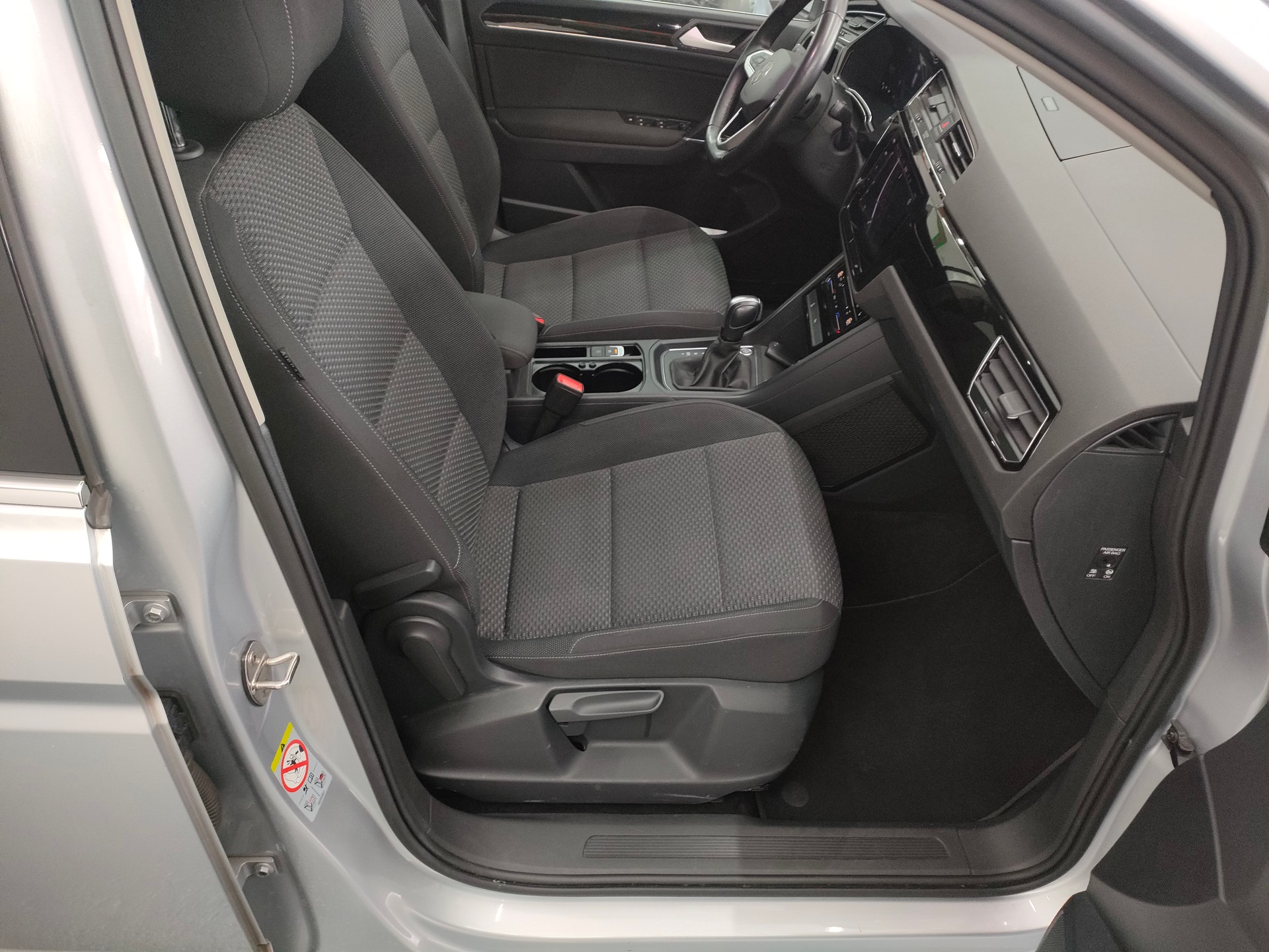 VW Touran 2.0 TDI BlueMotion Technology Comfortline DSG-image-11