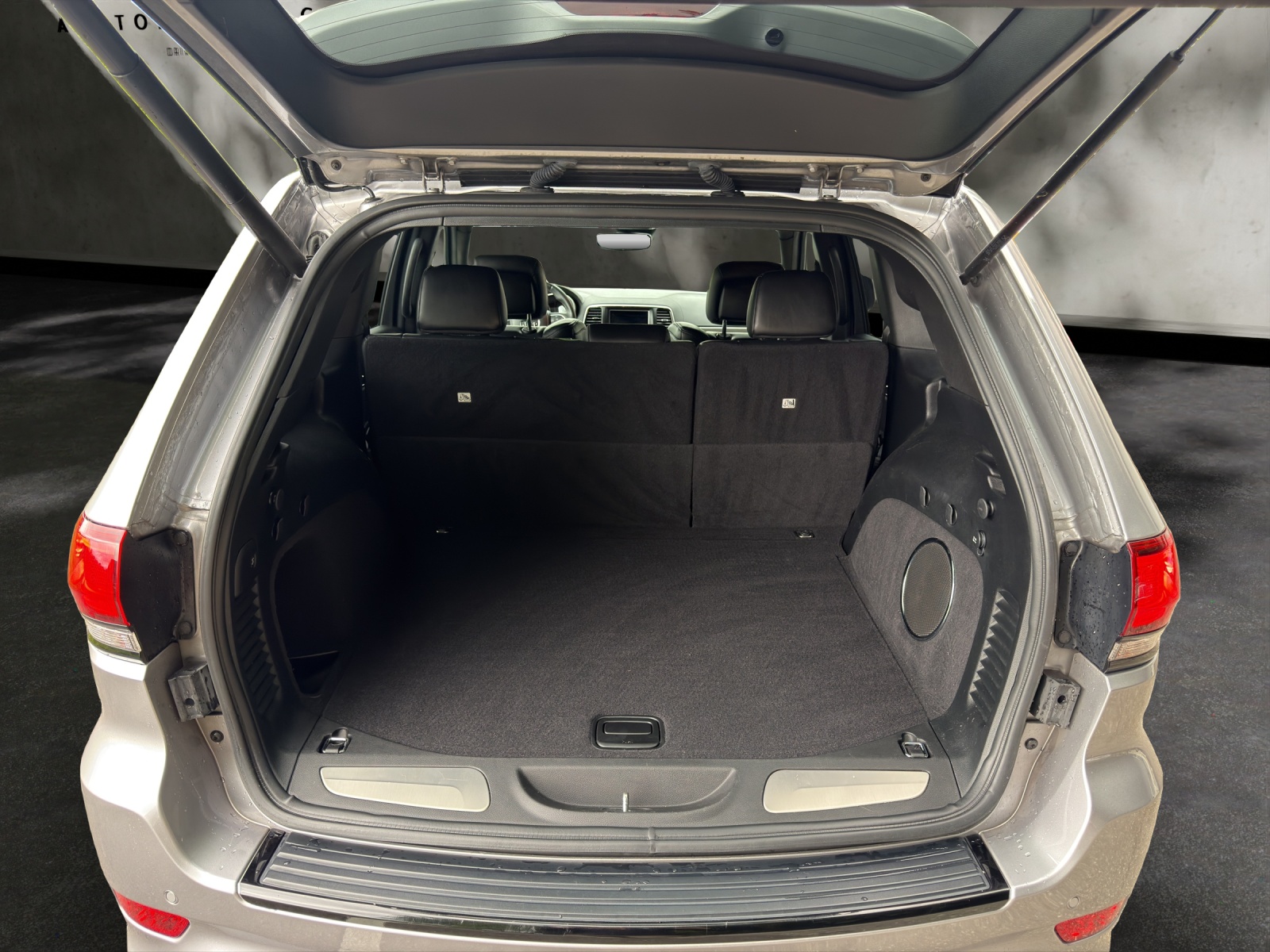 JEEP Grand Cherokee 6.2 V8 HEMI Trackhawk Automatic-image-15