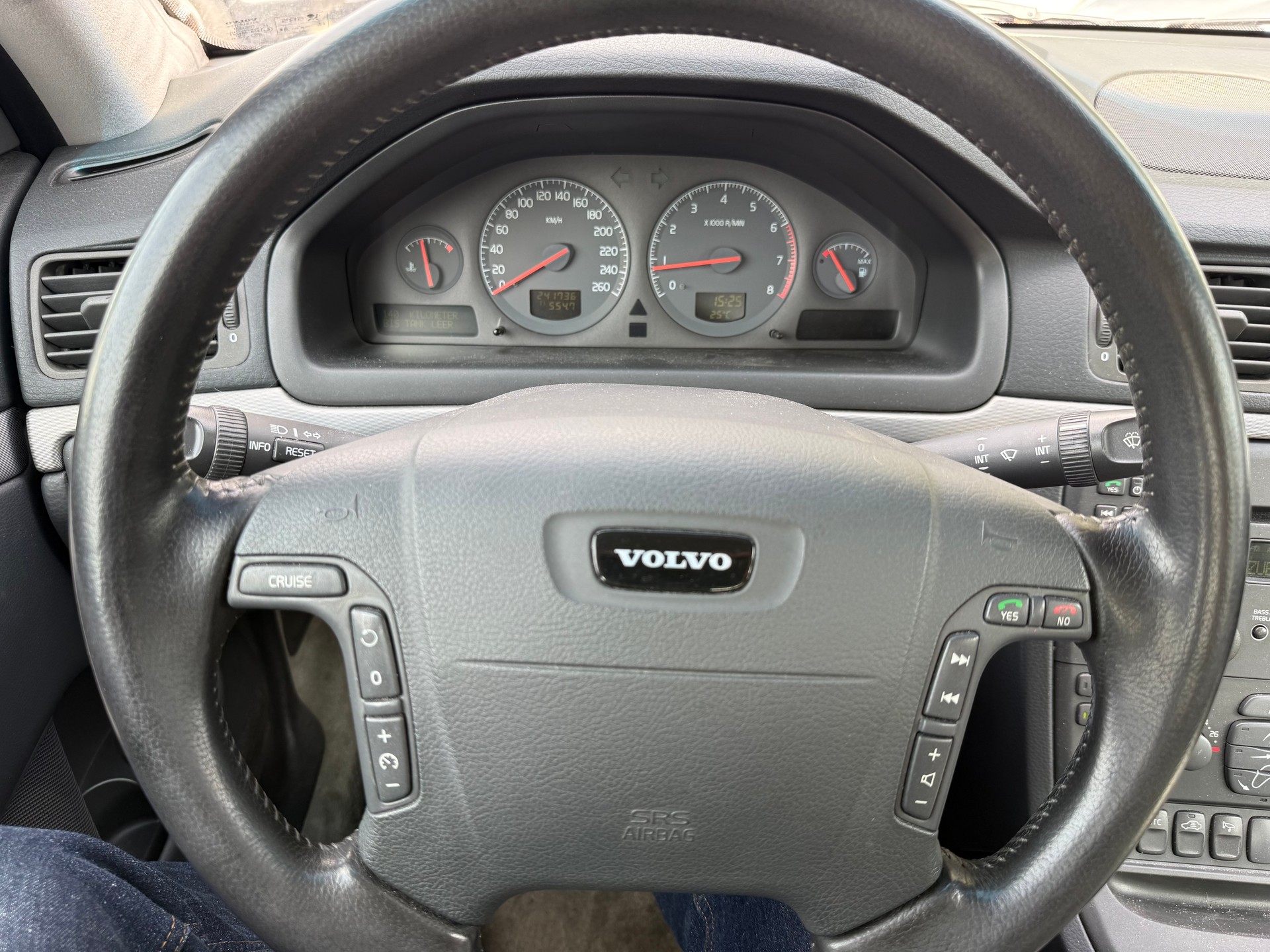 VOLVO S80 2.9-image-10
