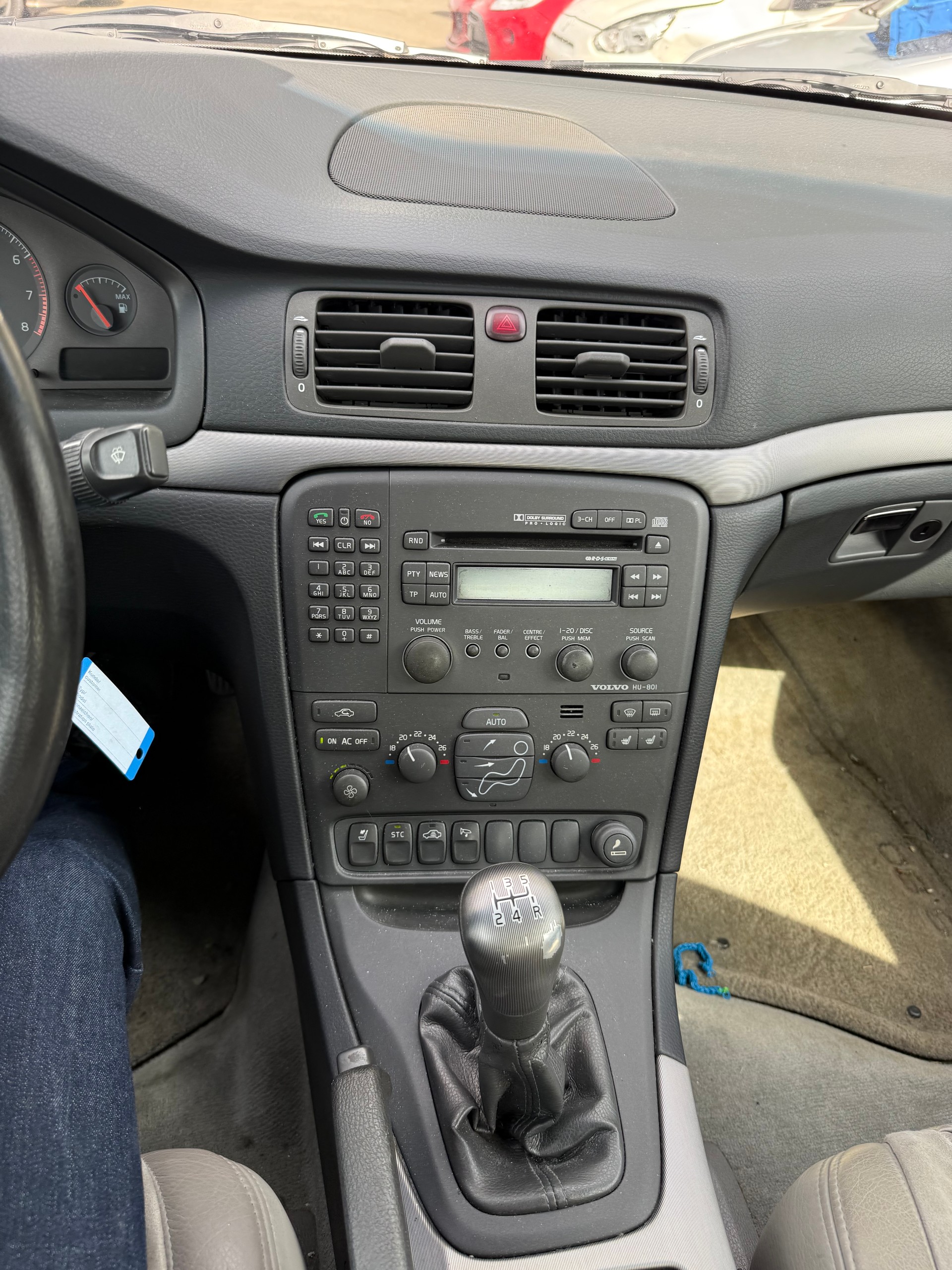 VOLVO S80 2.9-image-11
