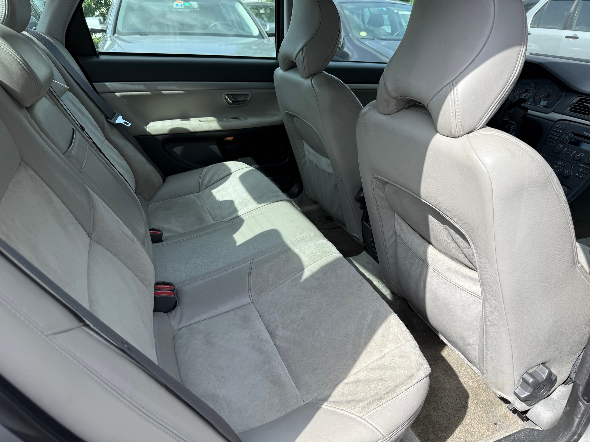 VOLVO S80 2.9-image-8