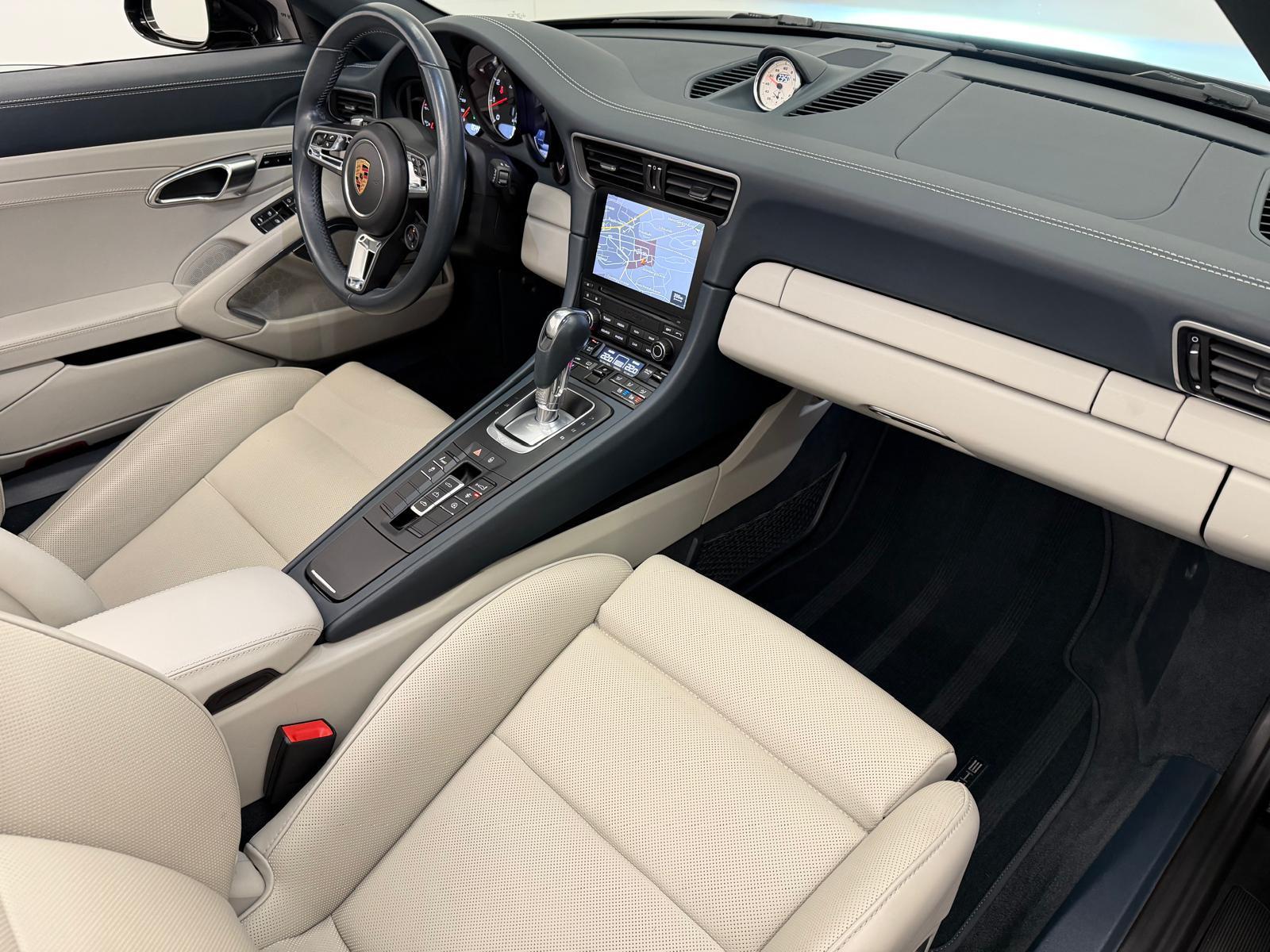 PORSCHE 911 Cabriolet 3.8 Turbo S PDK-image-9