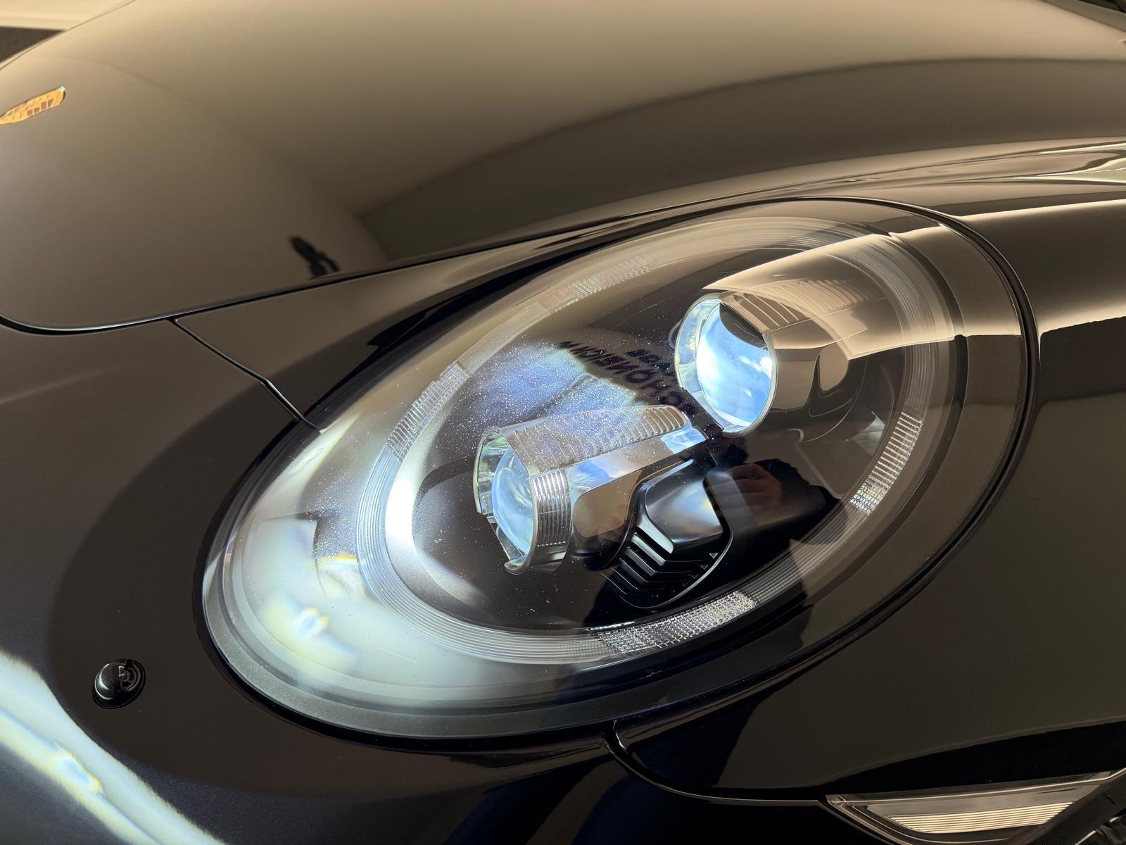 PORSCHE 911 Cabriolet 3.8 Turbo S PDK-image-6