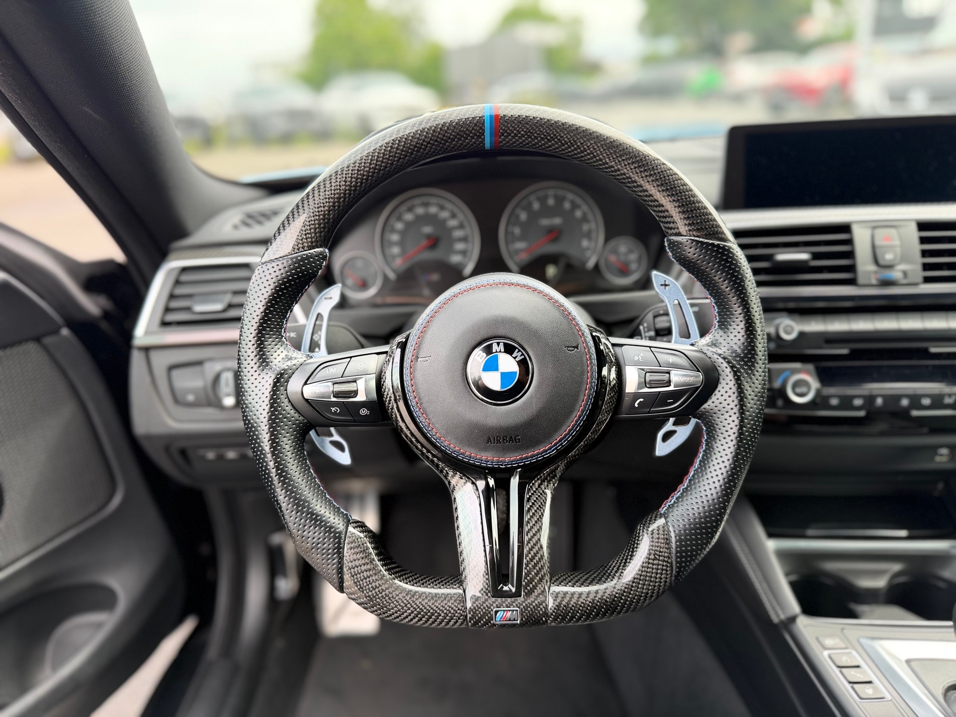 BMW M4 Coupé Competition DKG-image-14