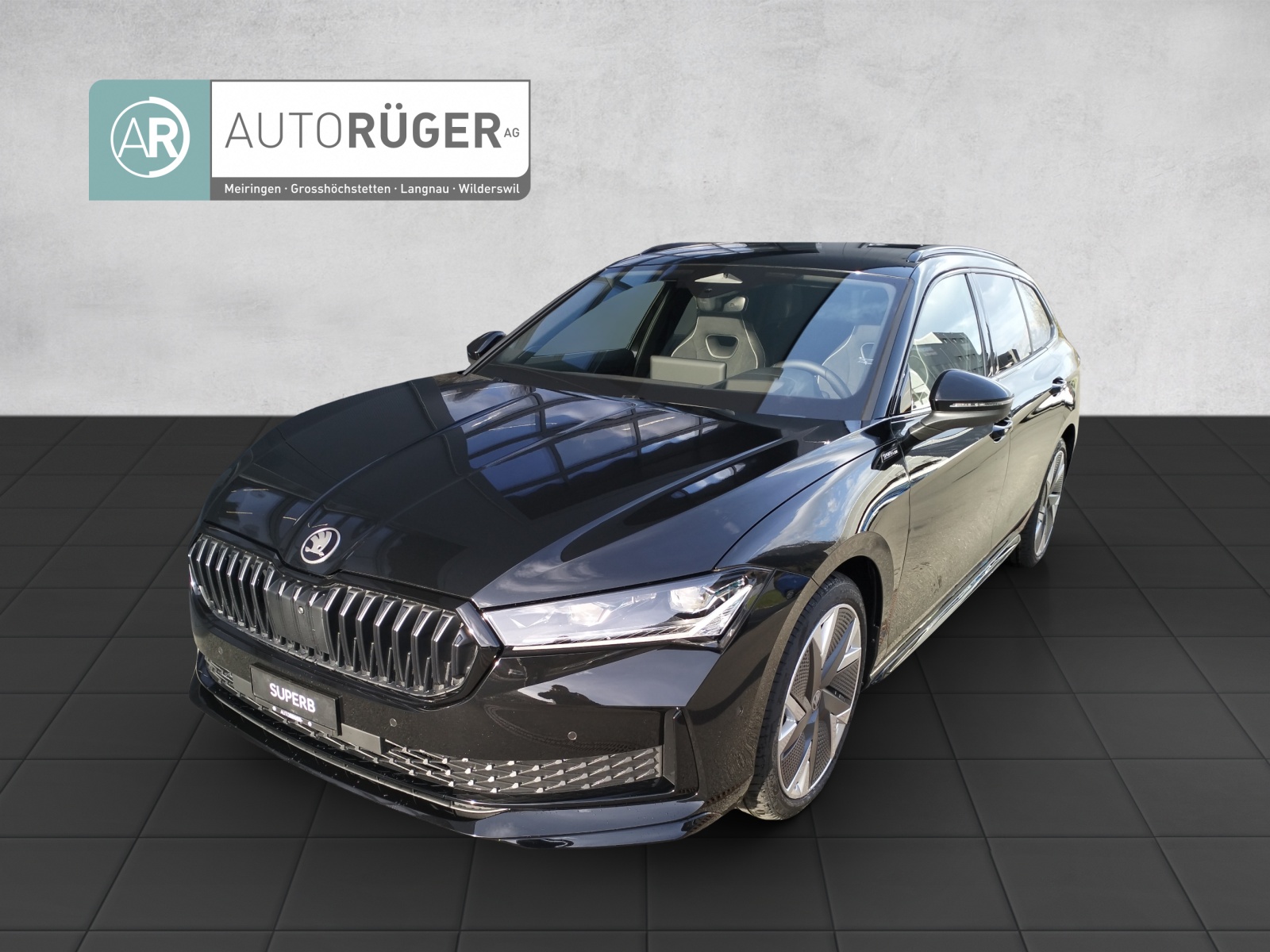 SKODA Superb Combi 2.0 TDi Sportline 4x4 DSG-image-0