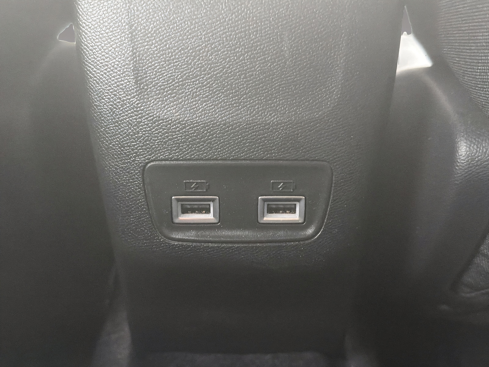 PEUGEOT 208 1.2 PureTech Allure Pack EAT8-image-16