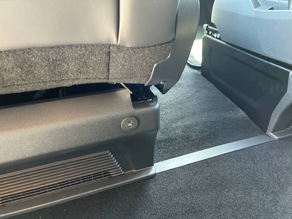 FORD Tourneo Custom Bus 320 L1 2.0 EcoBlue 170 Sport-image-20