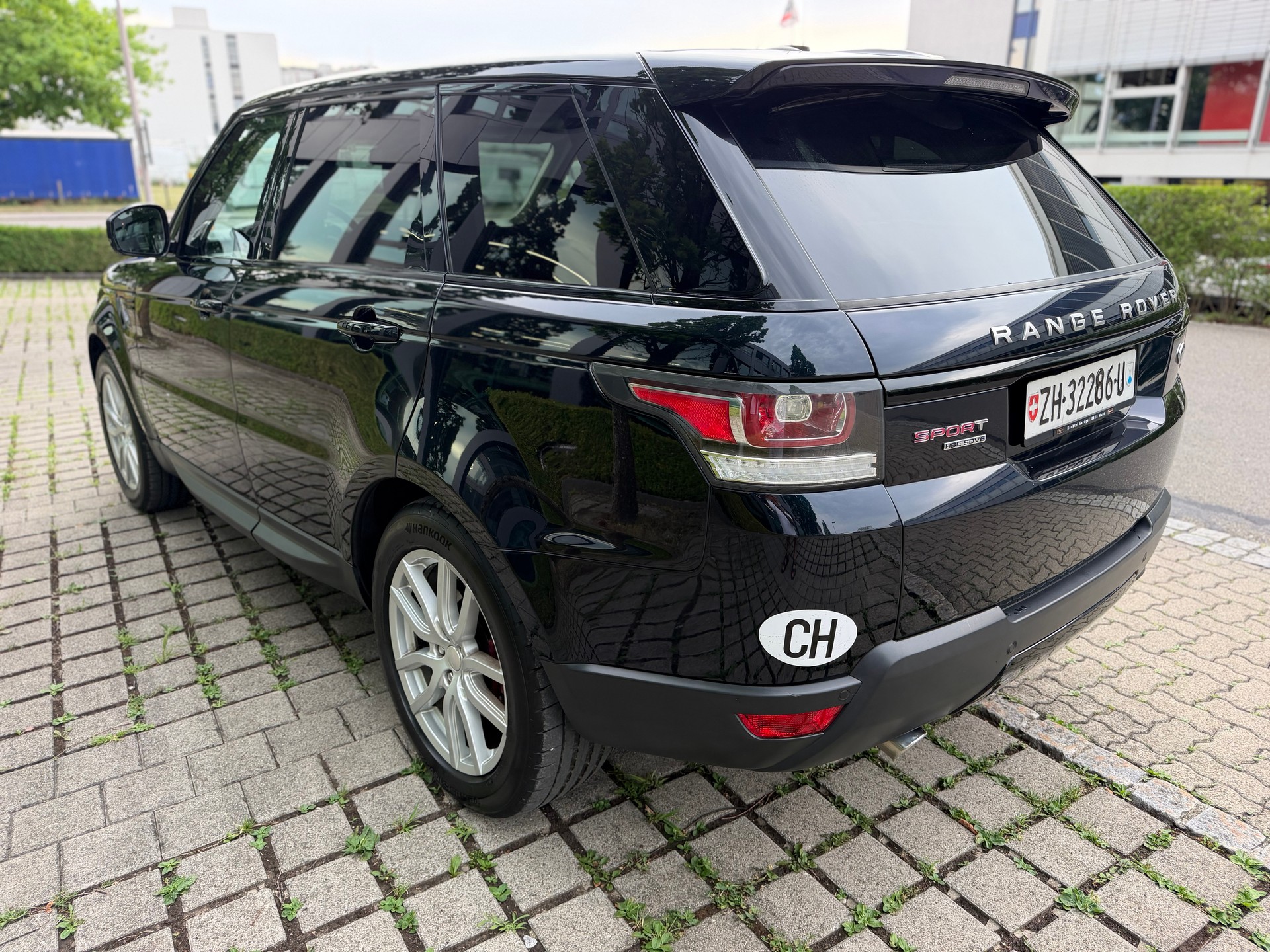 LAND ROVER Range Rover Sport 3.0 SDV6 SE Automatic-image-6