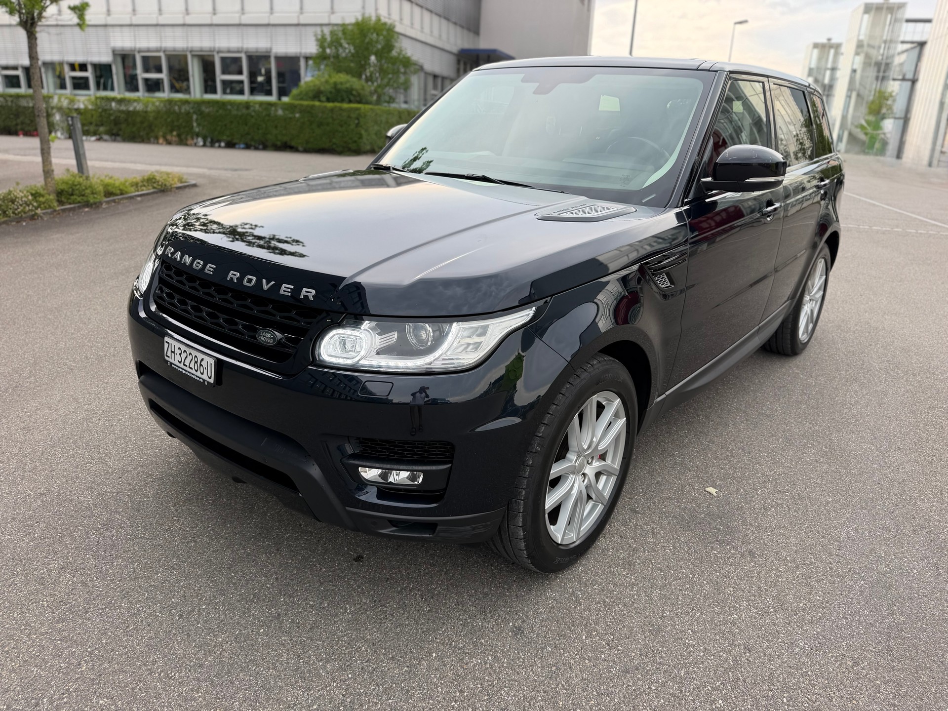 LAND ROVER Range Rover Sport 3.0 SDV6 SE Automatic-image-21