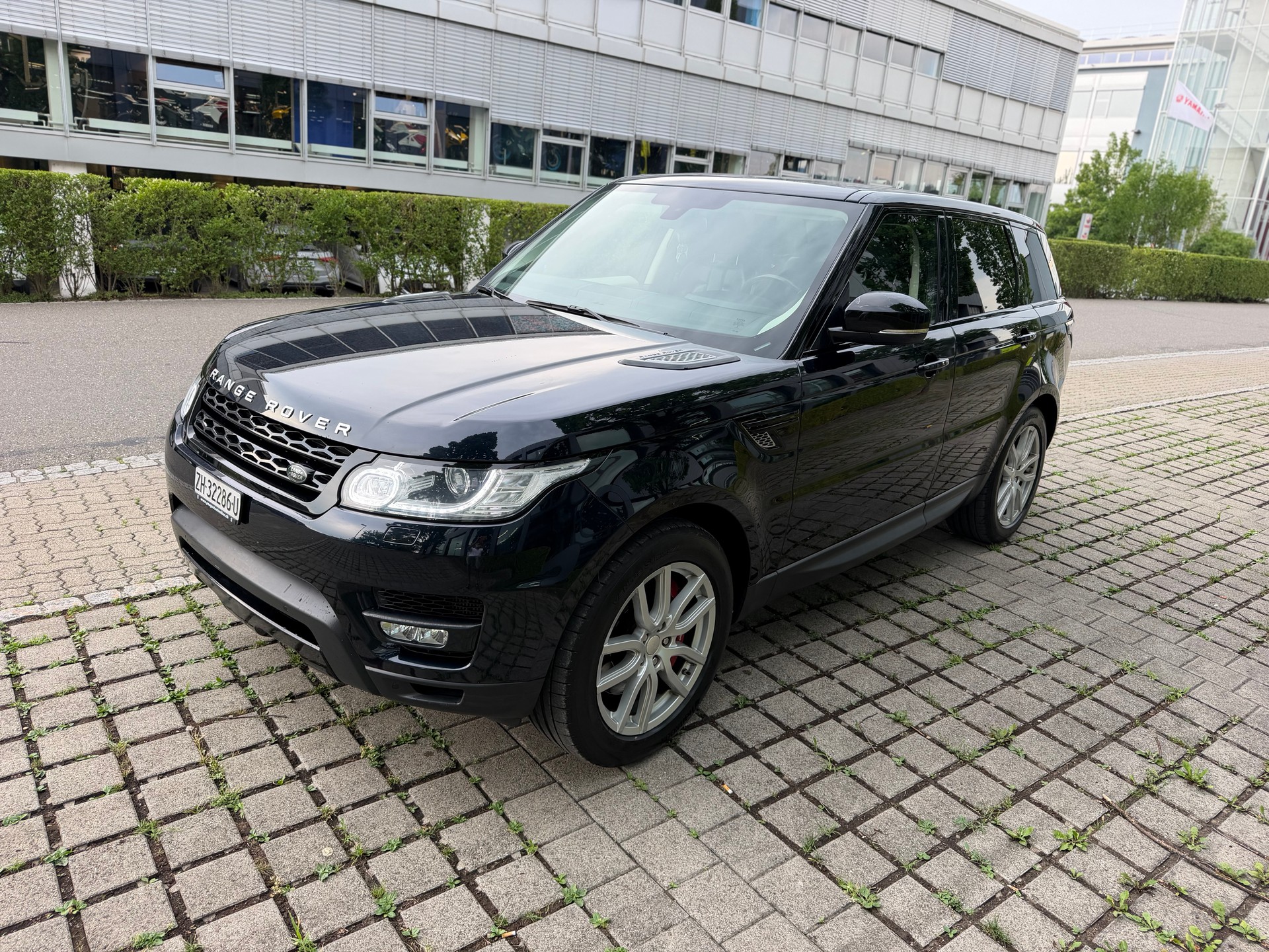 LAND ROVER Range Rover Sport 3.0 SDV6 SE Automatic-image-0