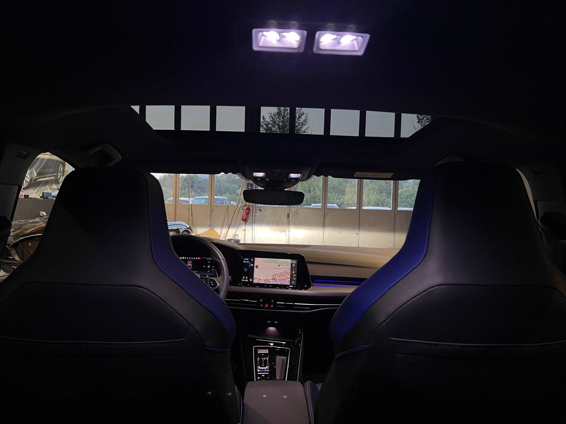 VW Golf 2.0 TSI R DSG 4Motion-image-16