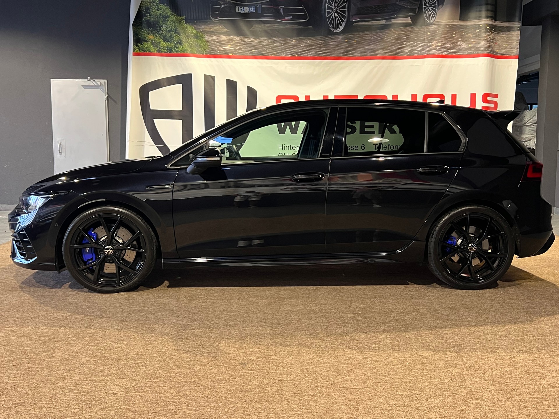 VW Golf 2.0 TSI R DSG 4Motion-image-5