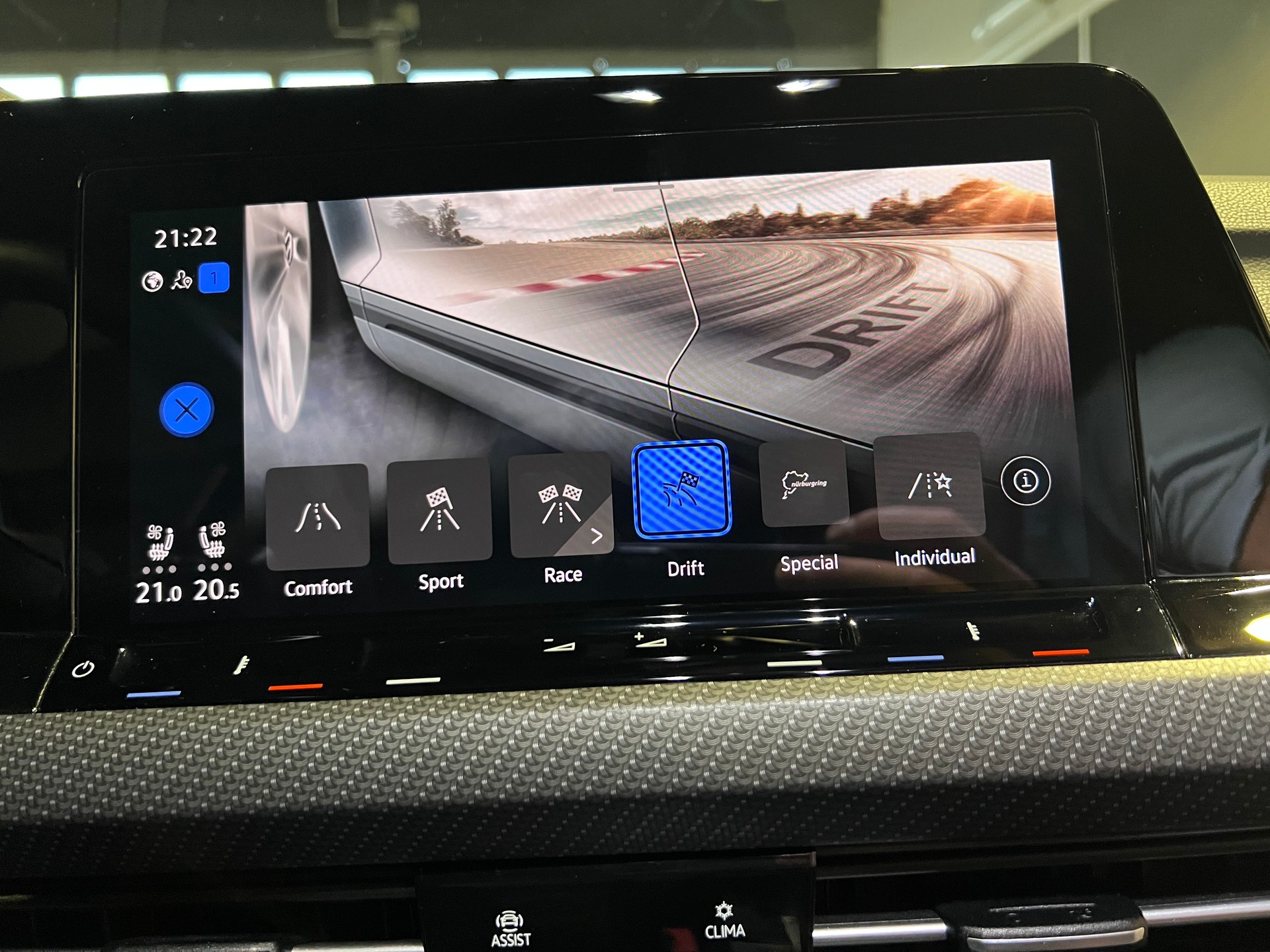 VW Golf 2.0 TSI R DSG 4Motion-image-19