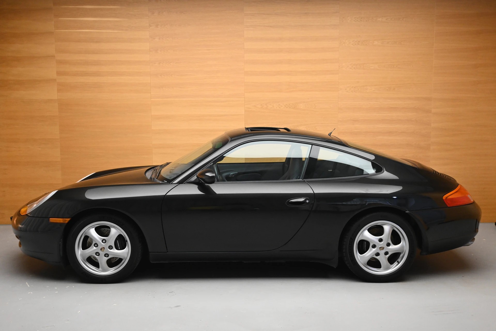 PORSCHE 911 Coupé 3.4 Carrera *** Handschalter mit nur 57'800km ***-image-1