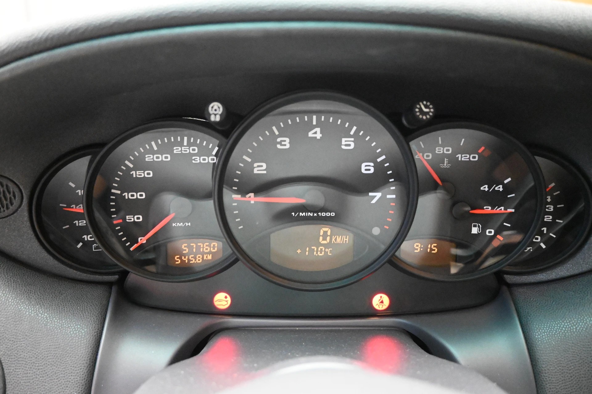 PORSCHE 911 Coupé 3.4 Carrera *** Handschalter mit nur 57'800km ***-image-7