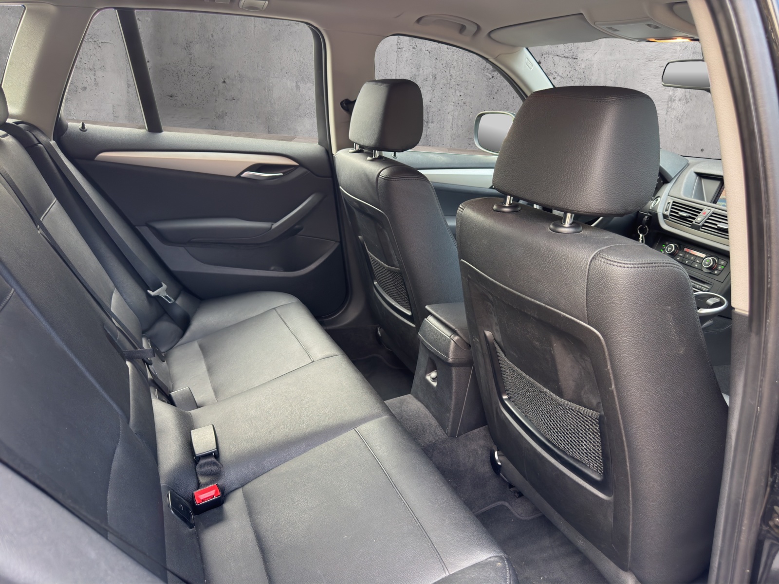 BMW X1 xDrive 28i Steptronic-image-14