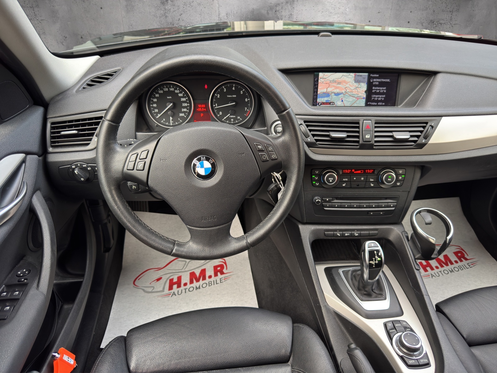 BMW X1 xDrive 28i Steptronic-image-11