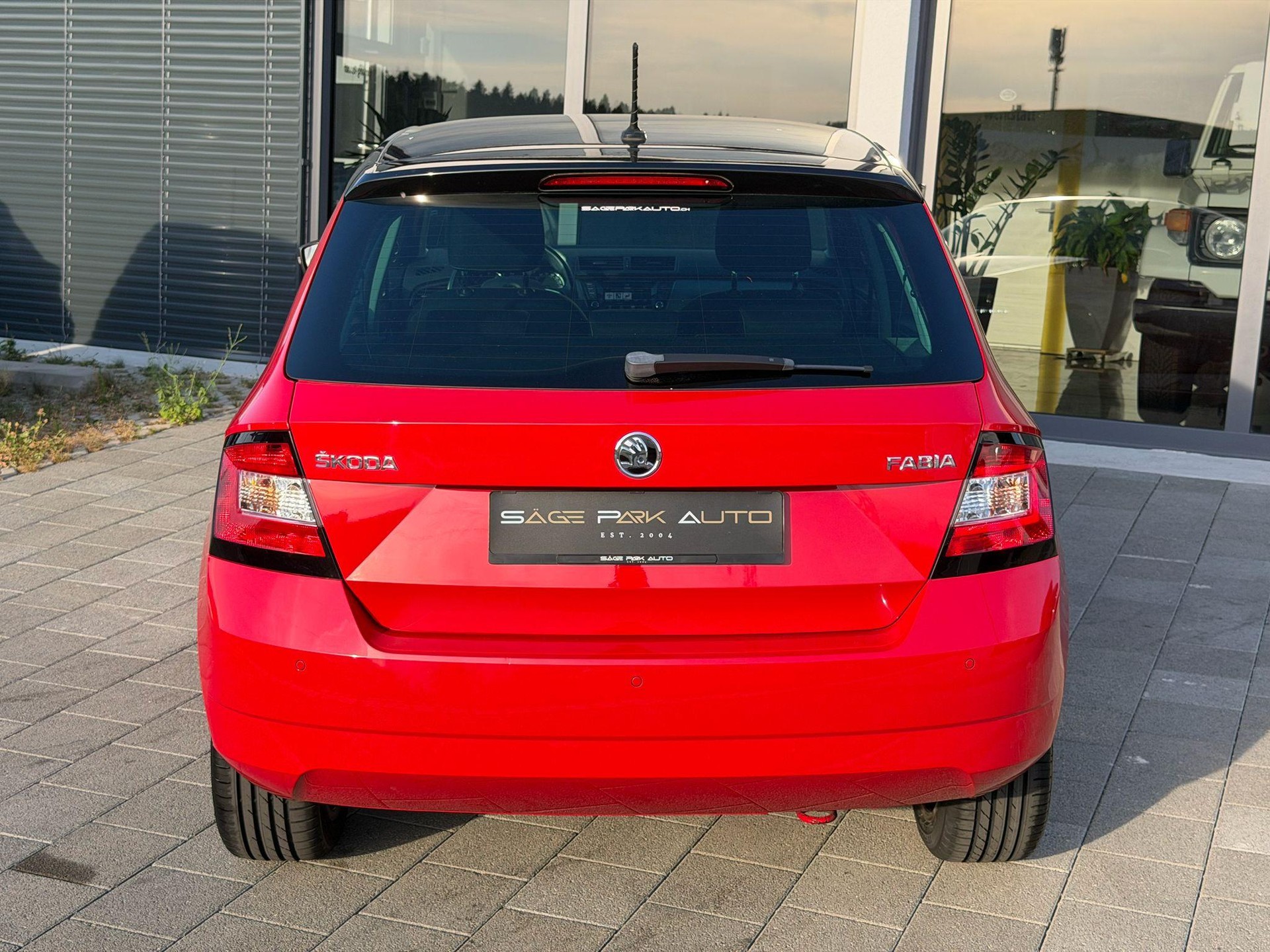 SKODA Fabia 1.2 TSI Style-image-5